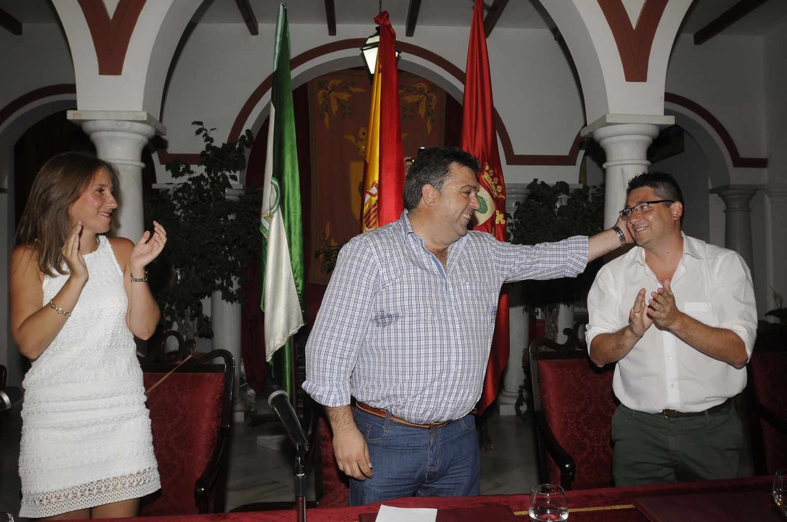 Manuel Cárdenas (izq.), ex coordinador provincial de IU, y Jorge Rodríguez, actual alcalde de Trebujena.