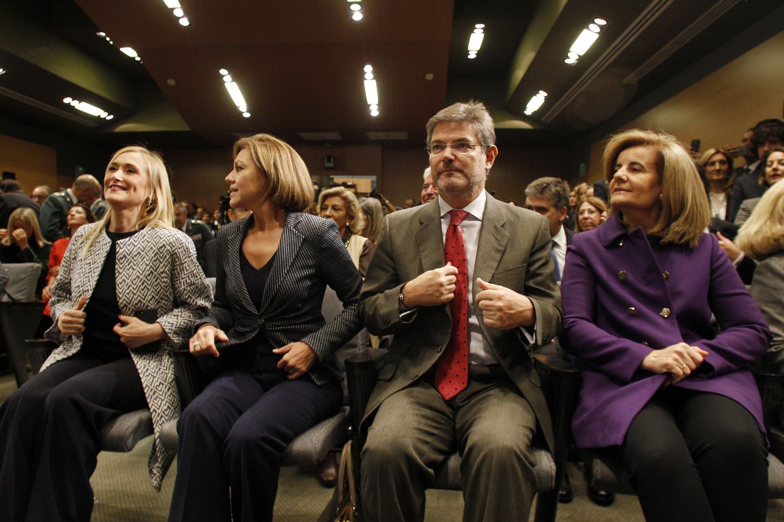 Los miembros del gabinete de Zoido juran sus cargos