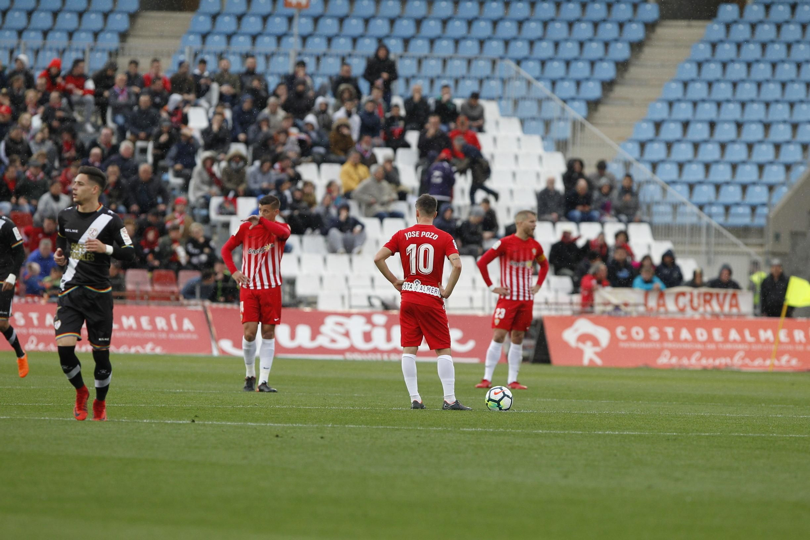 El UD Almería-Rayo Vallecano, en imágenes