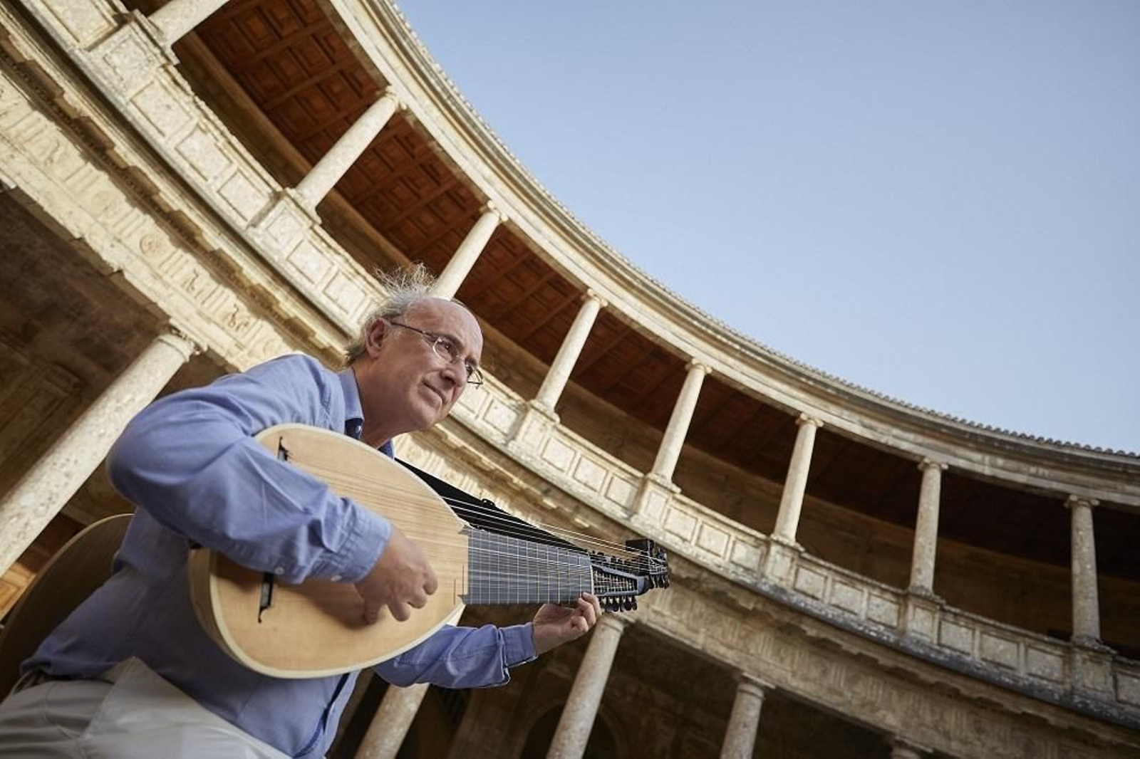 José Miguel Moreno tocando en el Palacio de Carlos V