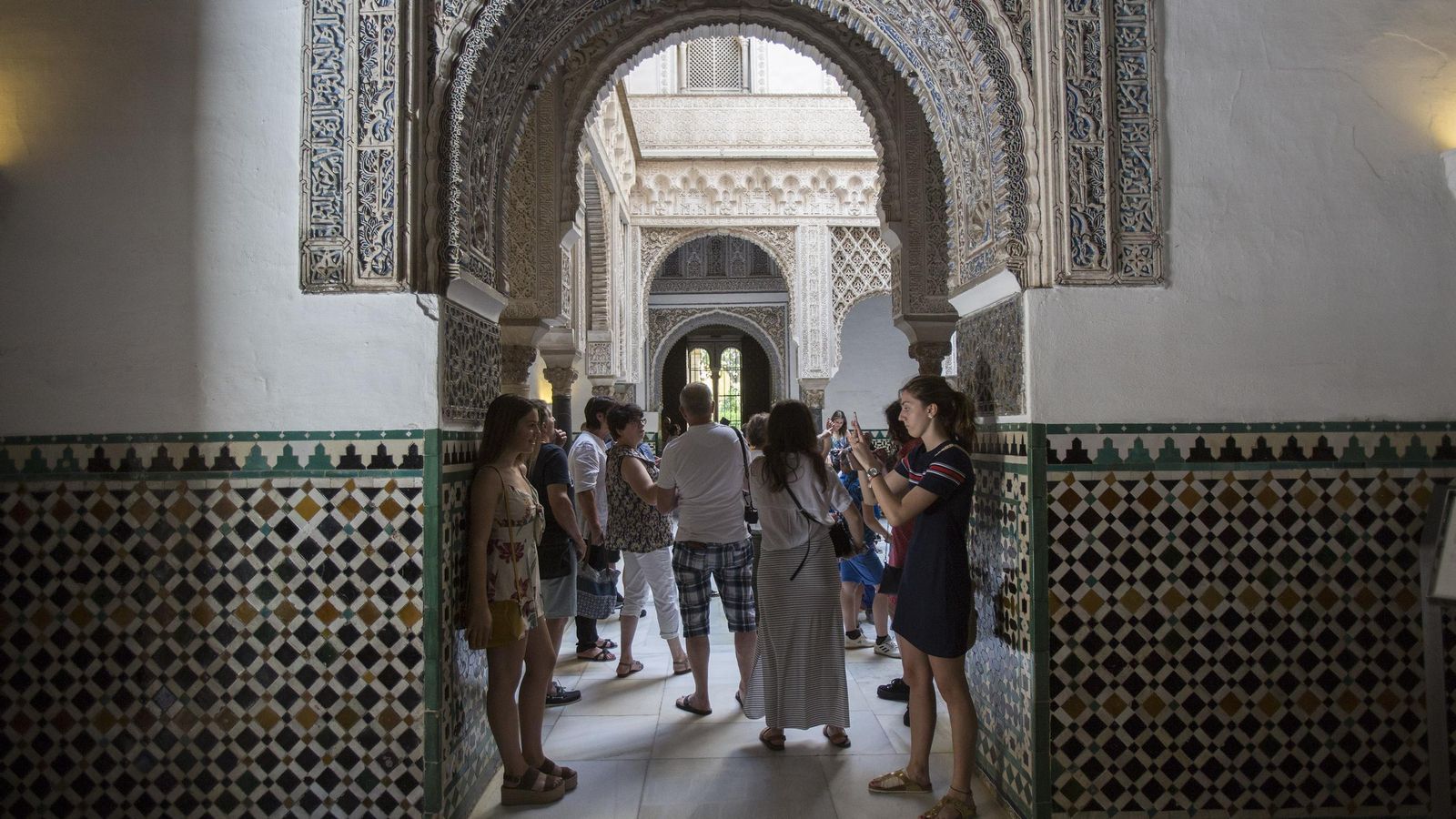 Azulejos del Patio de las Muñecas que datan del siglo XV.
