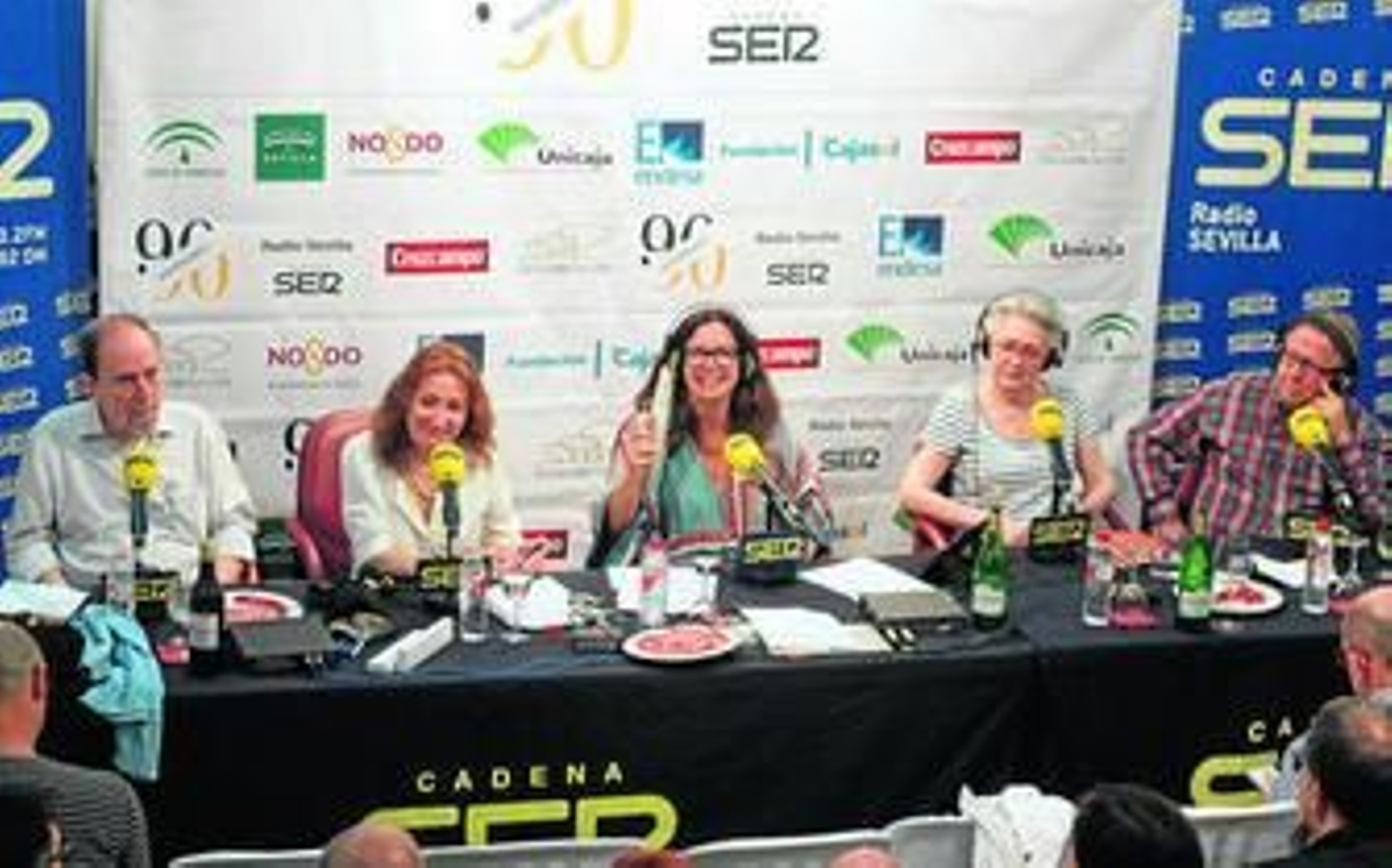 De izquierda a derecha, José María Vaz de Soto, María Esperanza Sánchez, Àngels Barceló, Esperanza Alcaide y Juan José Téllez.