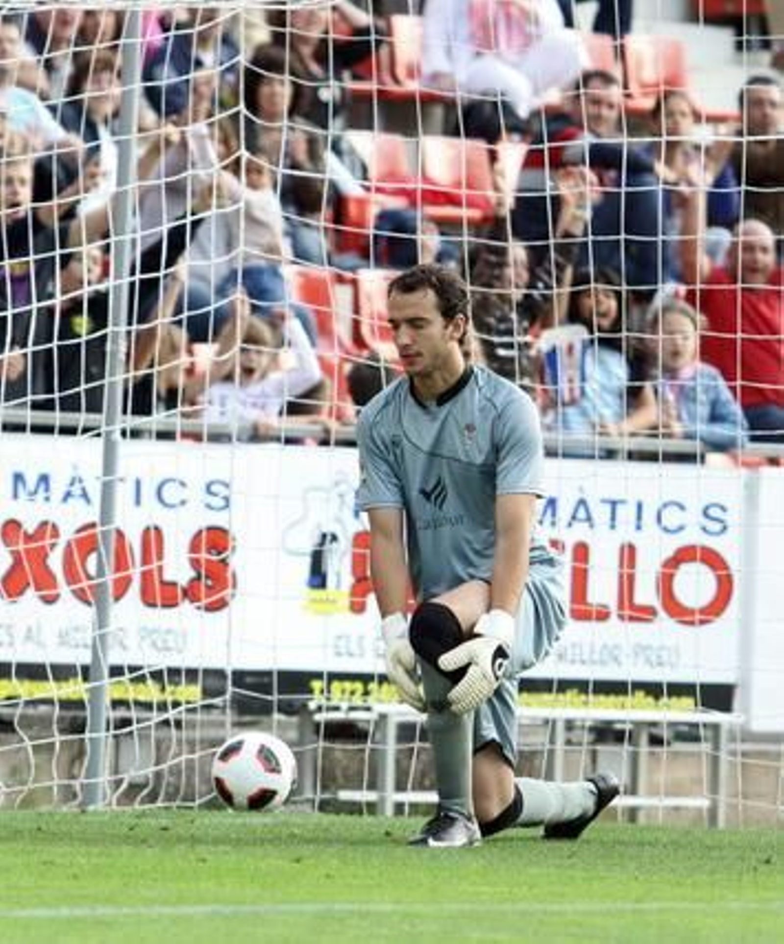 El Córdoba cierra la temporada con un derrota en Girona. / LOF