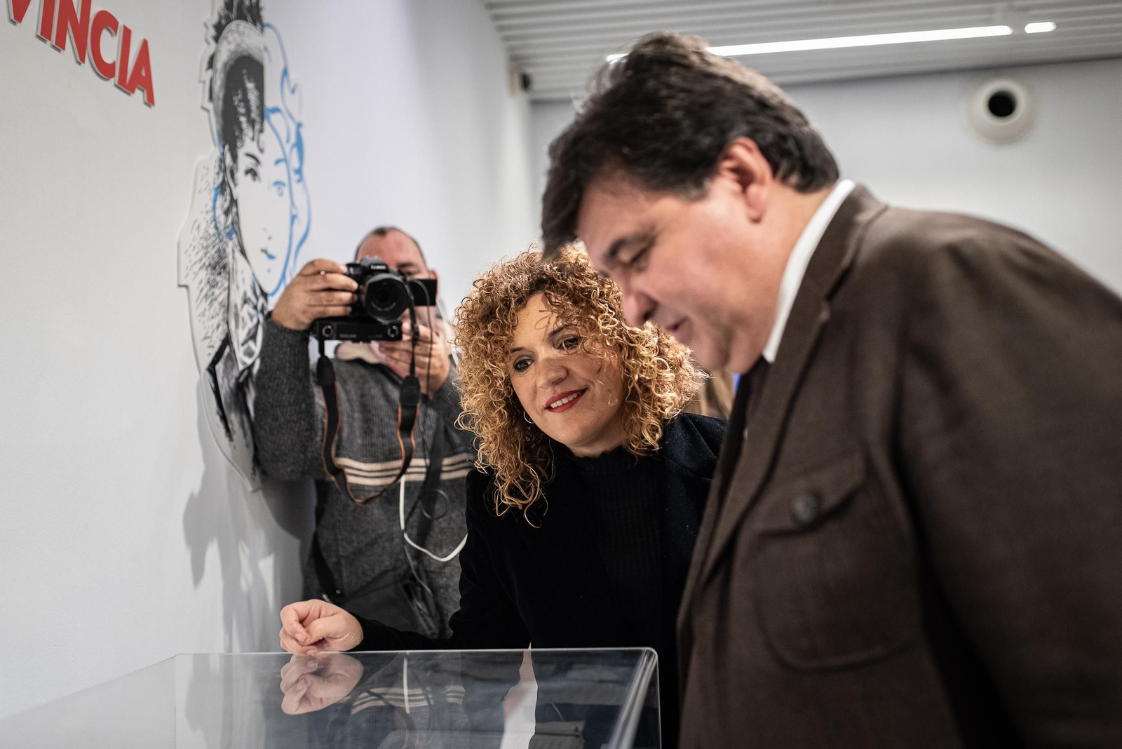 Imágenes de la inauguración de la exposición "200 años construyendo provincia"