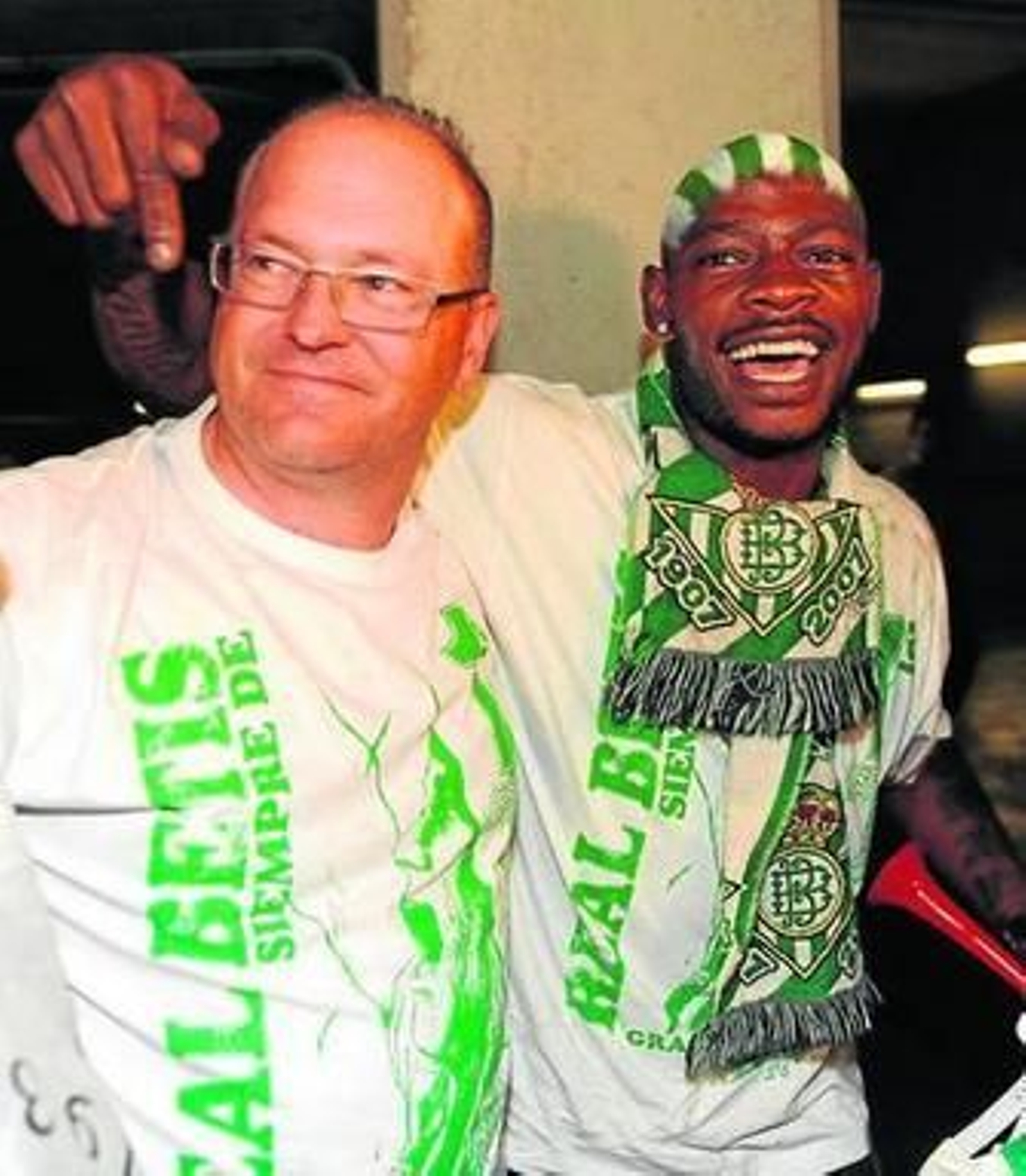 Emana señala con el dedo a Pepe Mel.