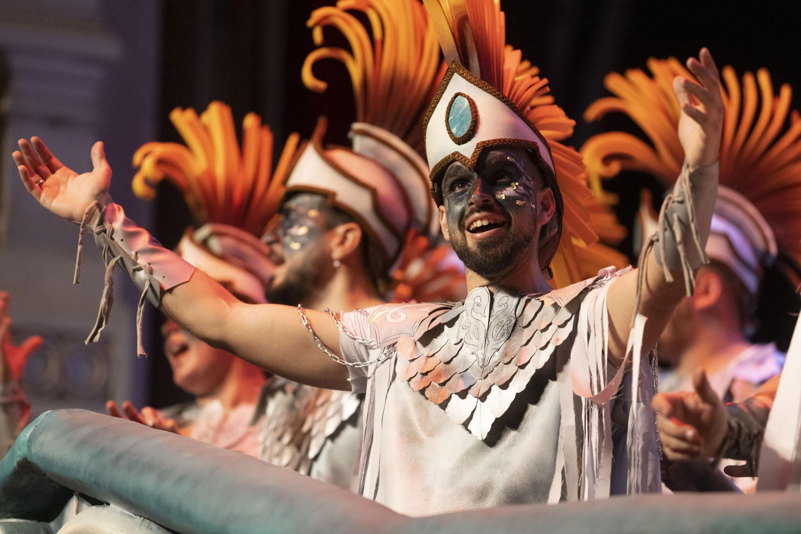 Imágenes de la actuación de la comparsa de Huelva 'Poniente' en el Carnaval Colombino