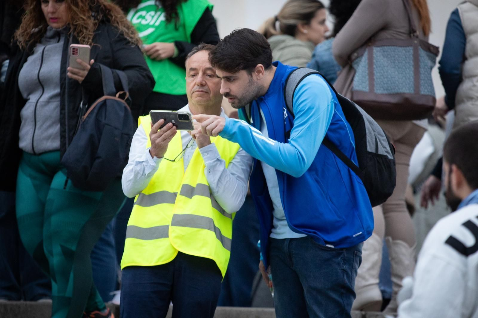 Las imágenes de los primeros exámenes de las oposiciones del SAS en Granada