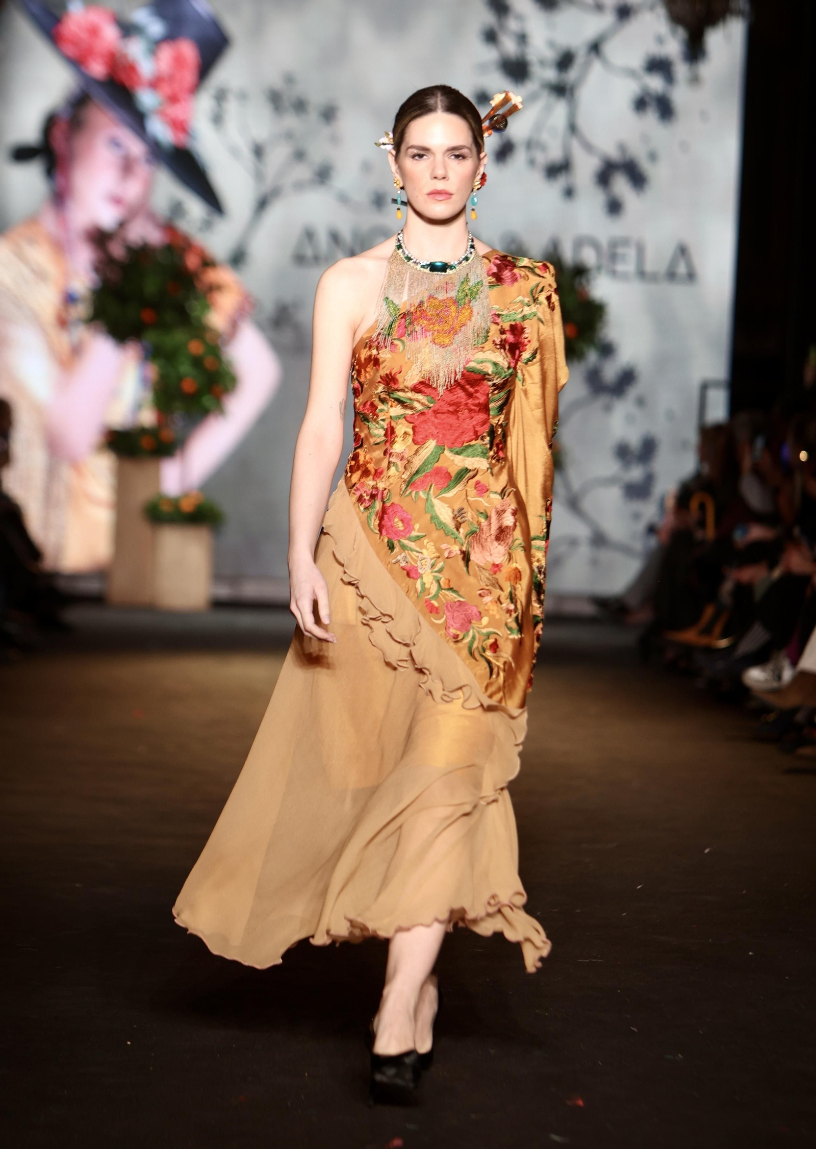 Desfile de Angela y Adela de We Love Flamenco 2024, todas las fotos