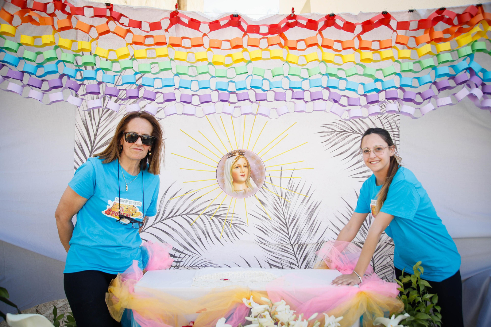 Así es la gran alfombra de serrín para que levite la Virgen de Fátima de Tíjola