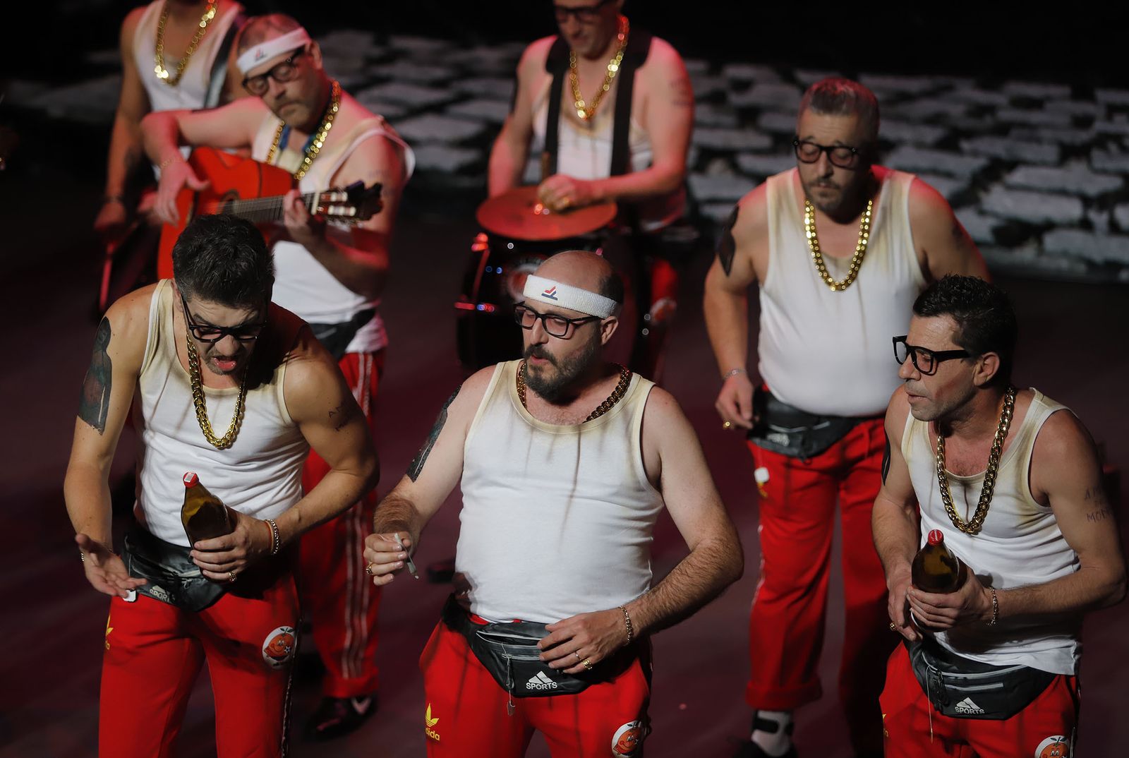 Imágenes de la actuación de la murga de Huelva Los Yoyas en el Carnaval Colombino