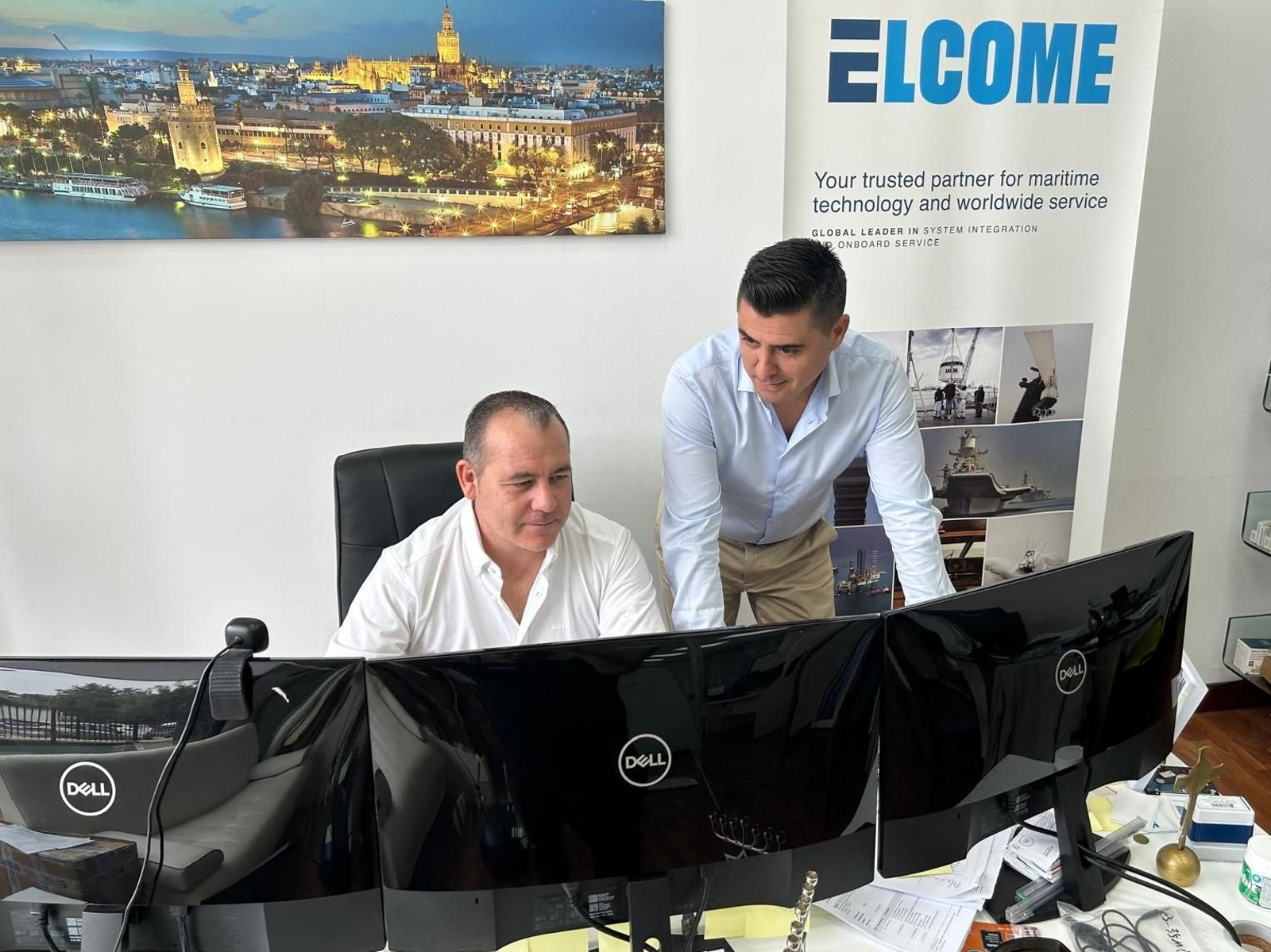 El director general de Elcome Europe, Francisco Rufo (izda), junto al director técnico, José Antonio Sánchez. El director general de Elcome Europe, Francisco Rufo (izda), junto al director técnico, José Antonio Sánchez.