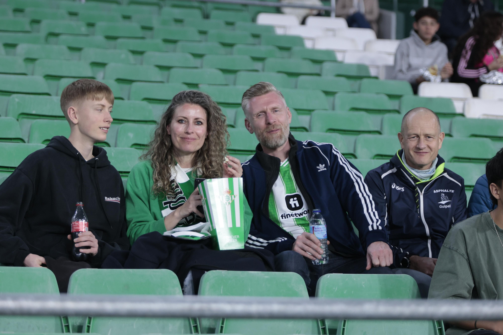 Búscate en las gradas del Villamarín