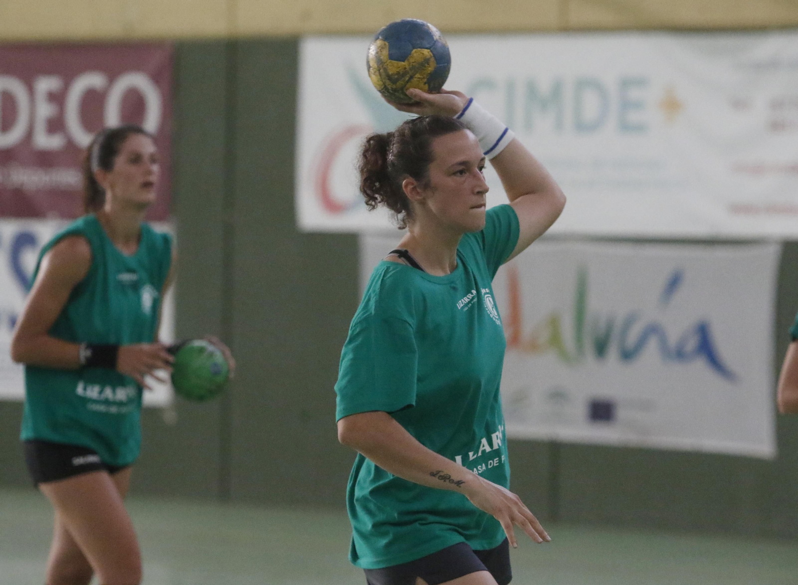 Las fotos del primer entrenamiento del Adesal camino de la Liga Guerreras Iberdrola