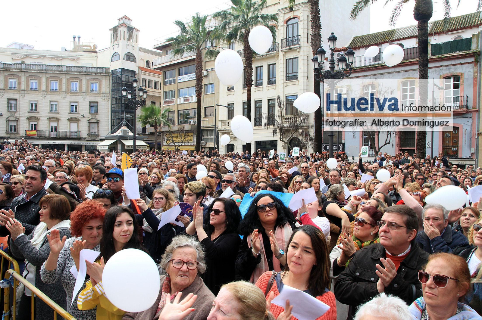 Imágenes de la manifestación contra la derogación de la prisión permanente revisable celebrada en Huelva