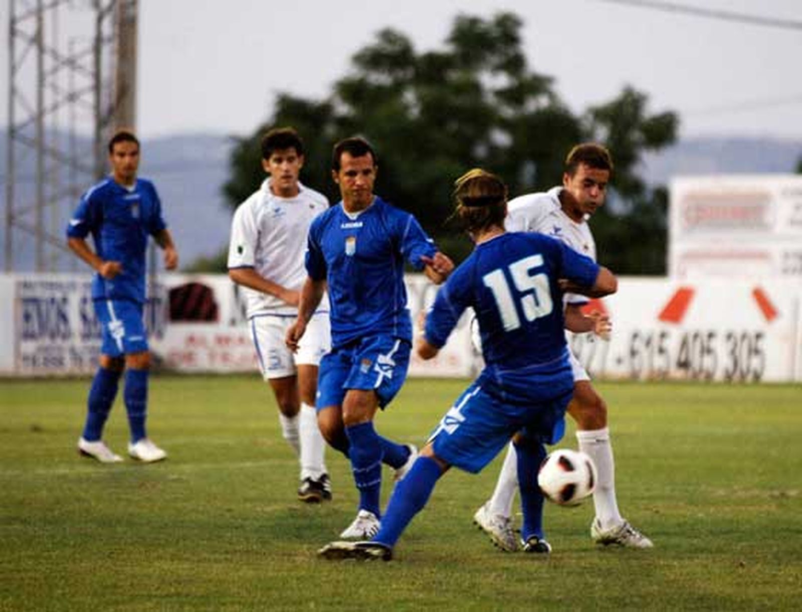 El Xerez continúa su puesta a punto de cara al arranque liguero a buen ritmo.

Foto: Ramon Aguilar