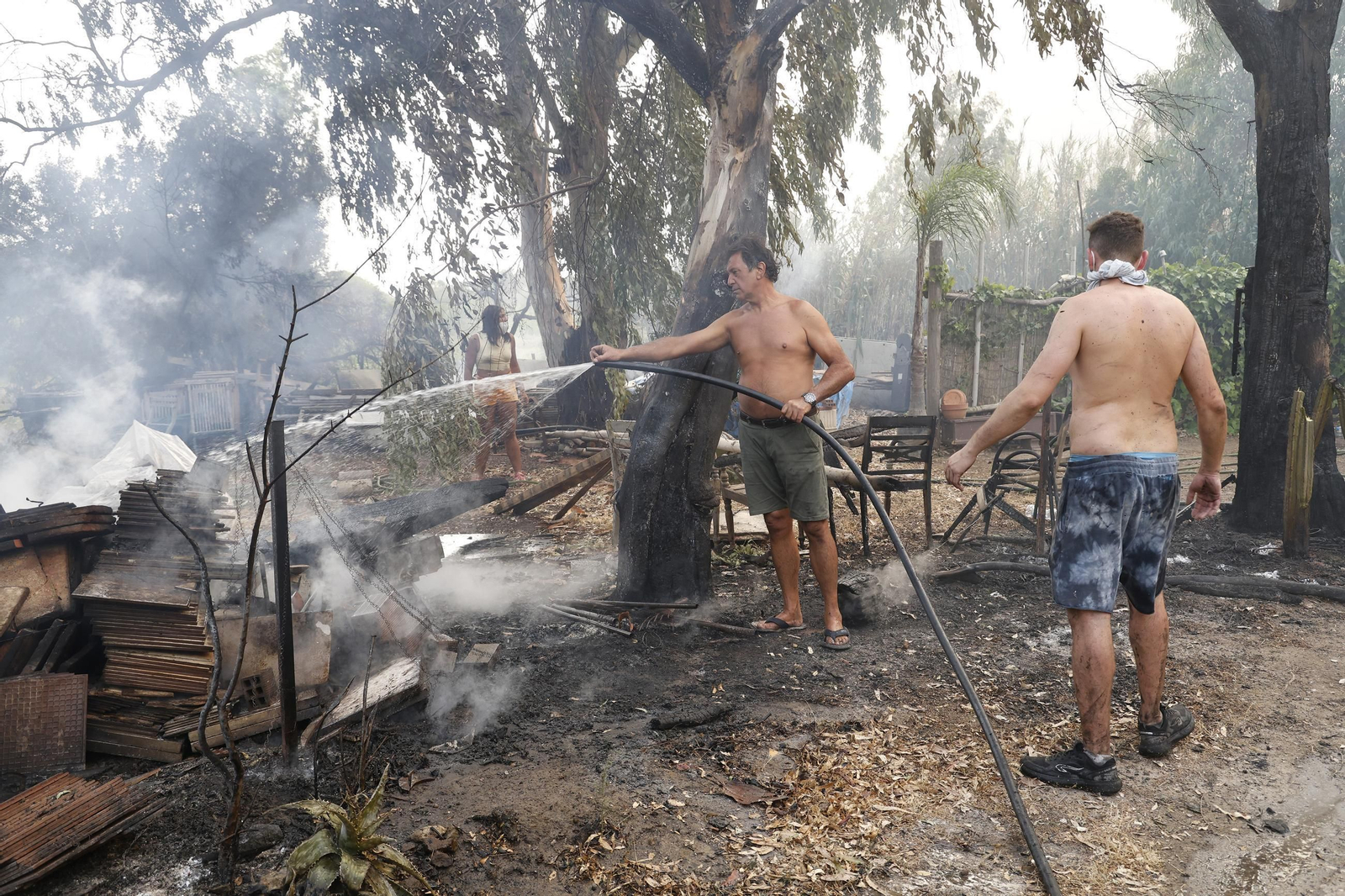Las fotos del incendio forestal entre la Torre y Valdevaqueros en Tarifa