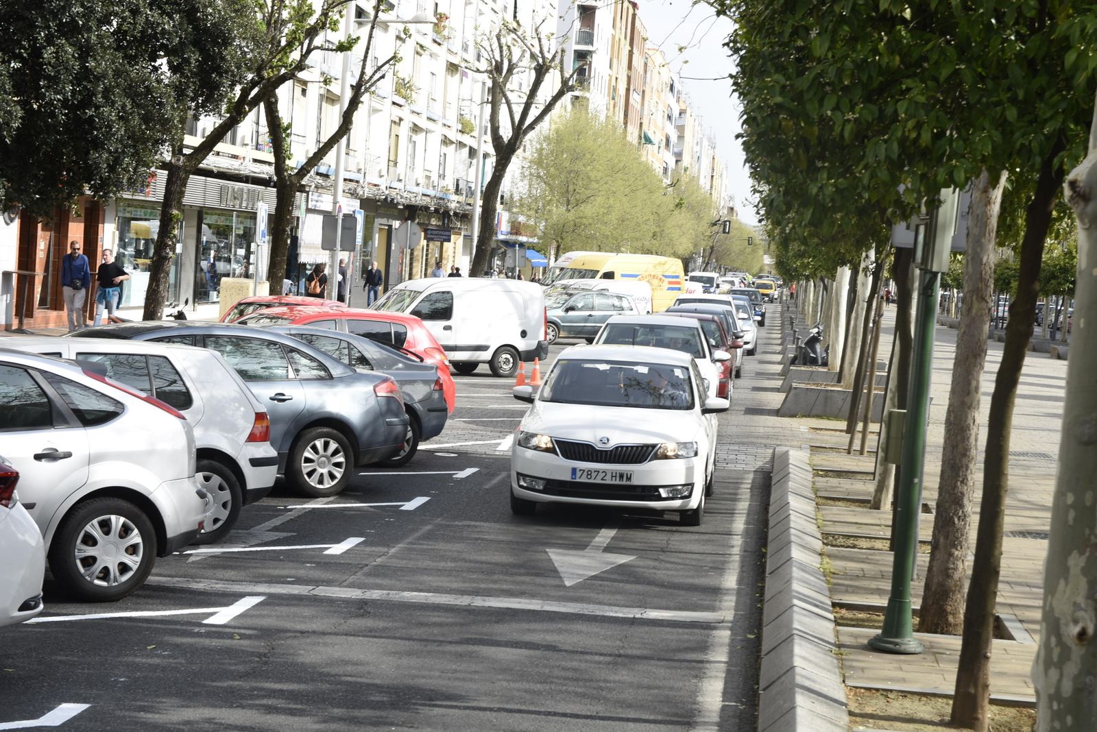 Tráfico por la avenida Gran Vía Parque.