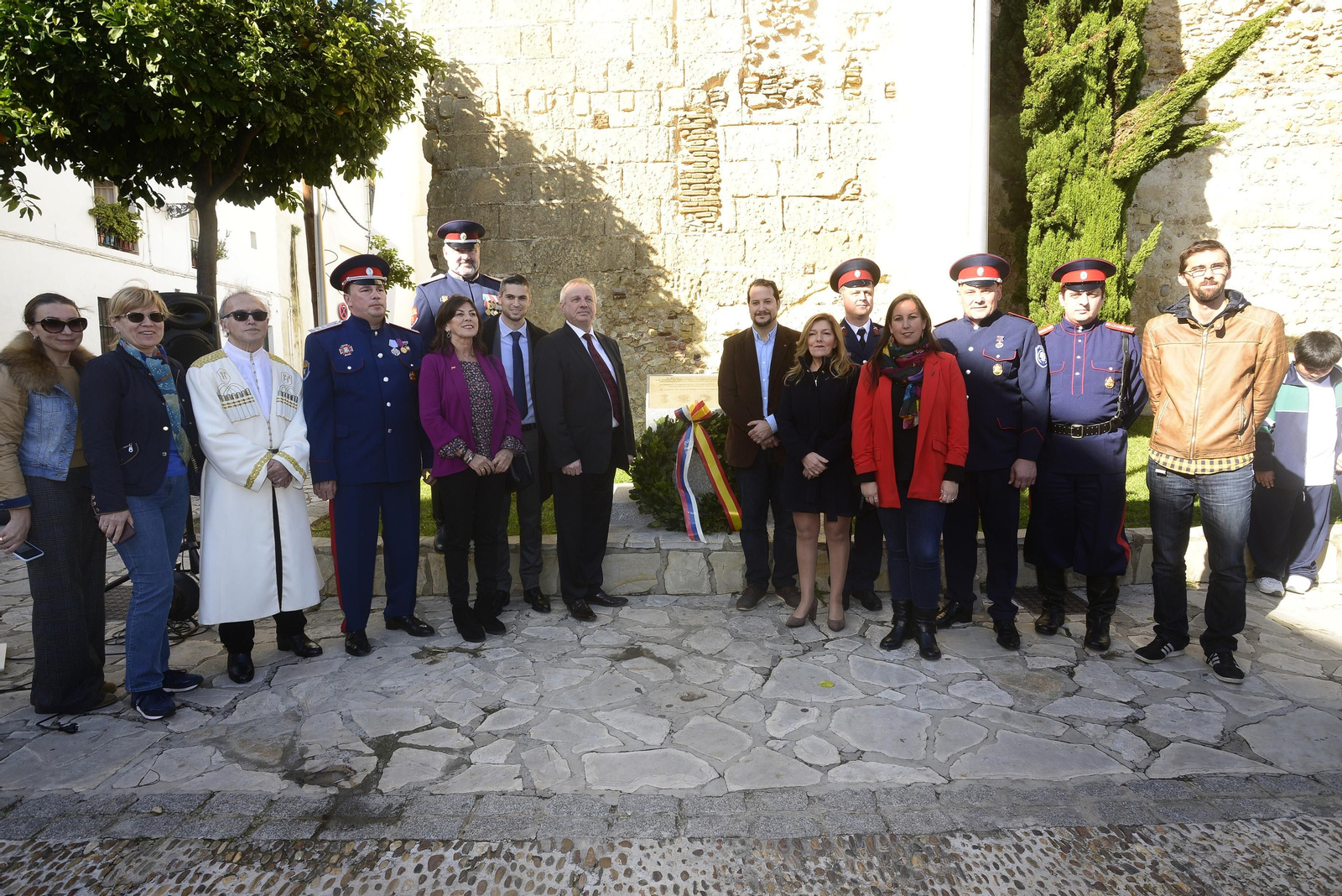 Representantes de la Corporación y de la delegación rusa, durante el acto conmemorativo