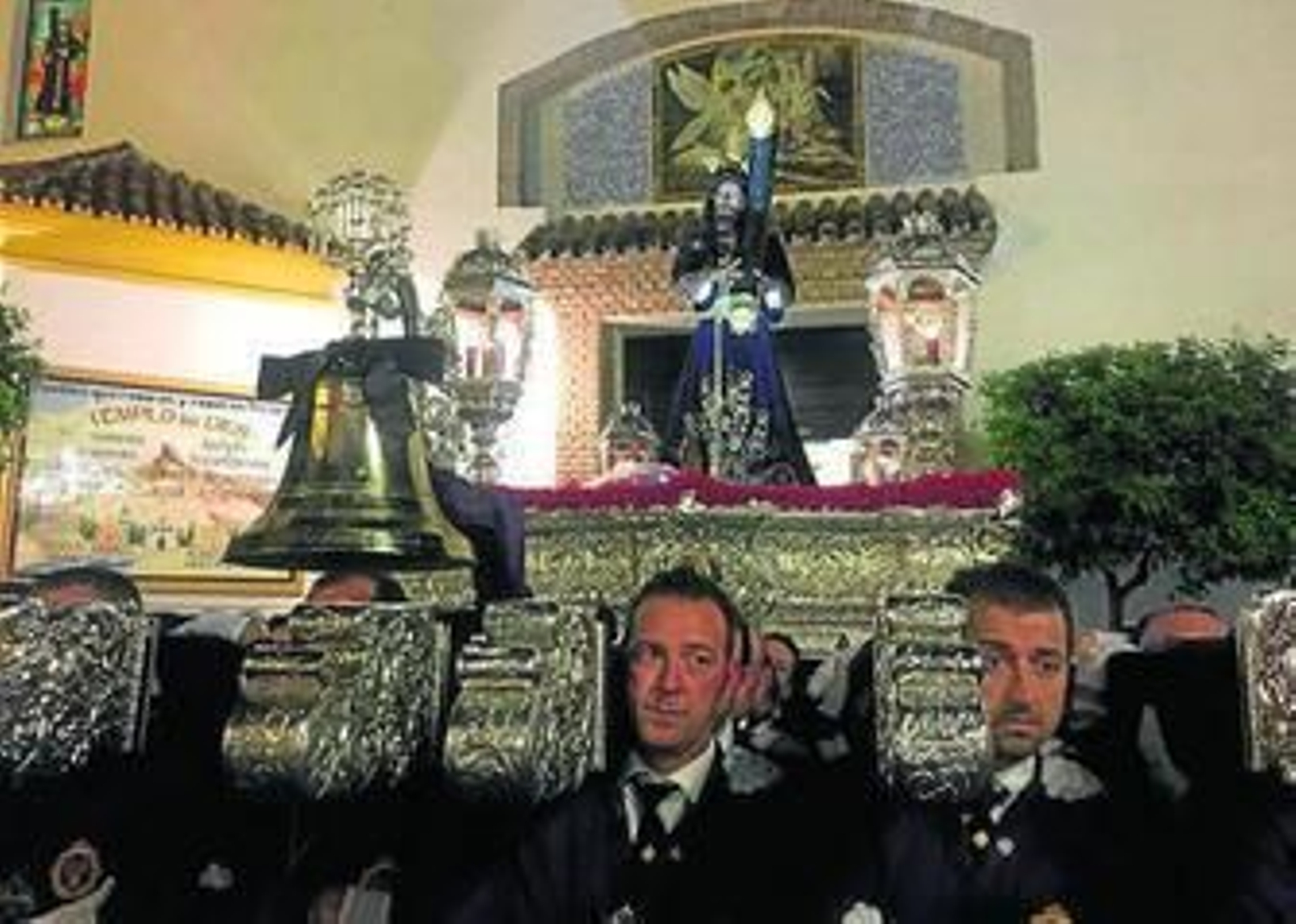 El Nazareno, a su salida de la iglesia de la Encarnación.