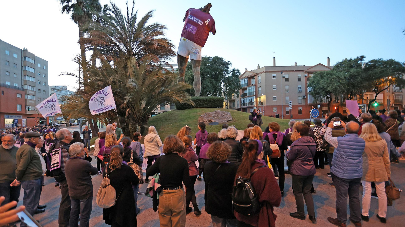 Imágenes de la manifestación del 25N 2024 en Jerez
