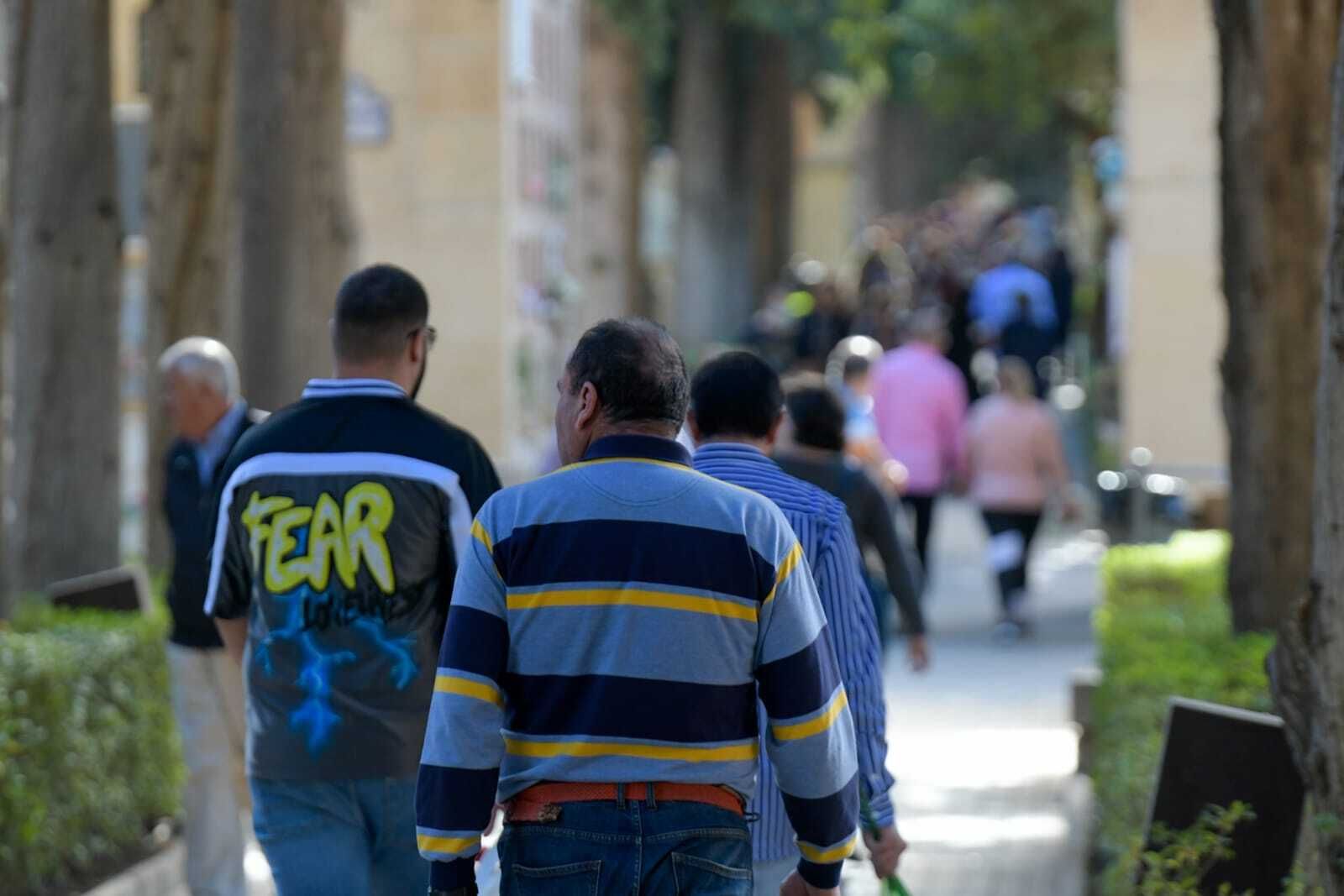 La jornada del Día de Todos los Santos en Granada, en imágenes