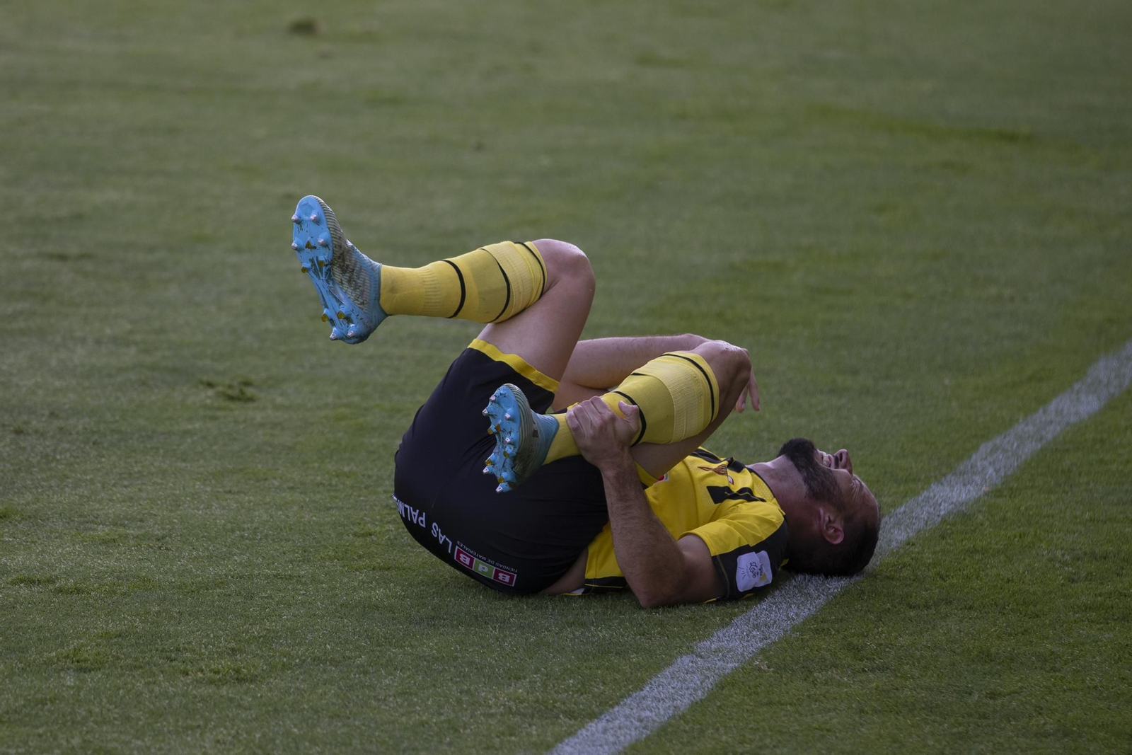 Imágenes del partido entre el San Roque de Lepe y el Atlético Sanluqueño