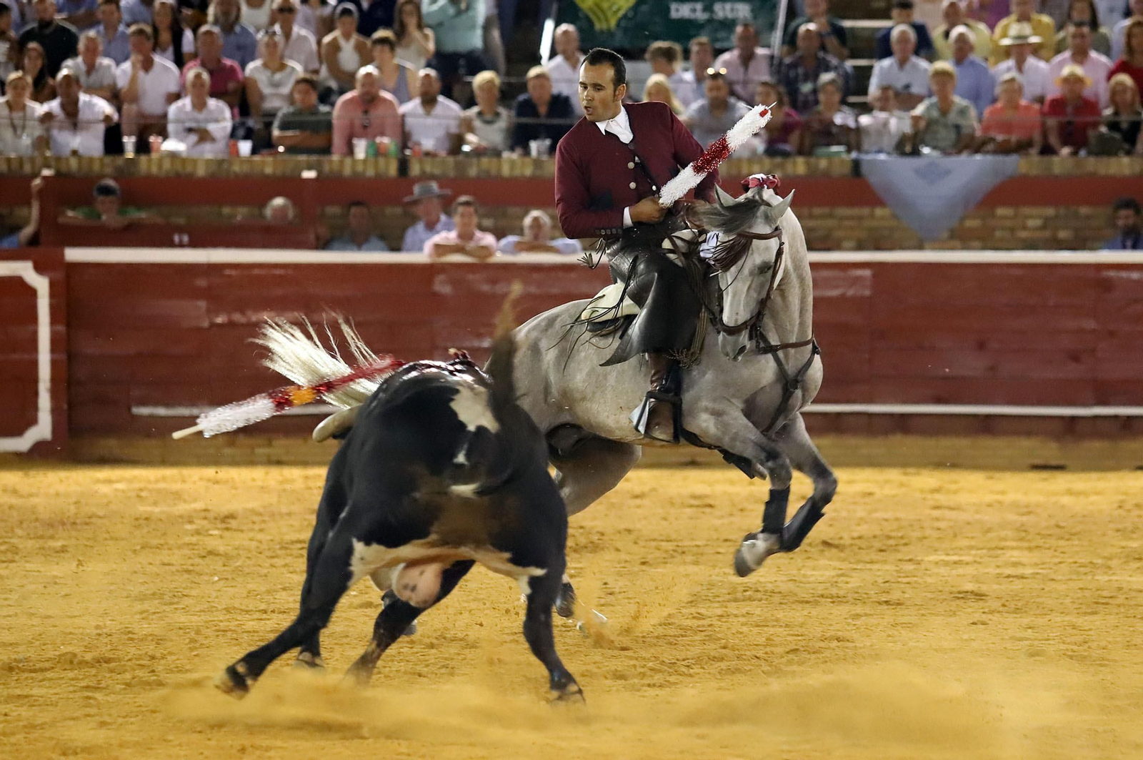 Imágenes de Andrés Romero y Diego Ventura en el rejoneo de la Plaza de Toros La Merced