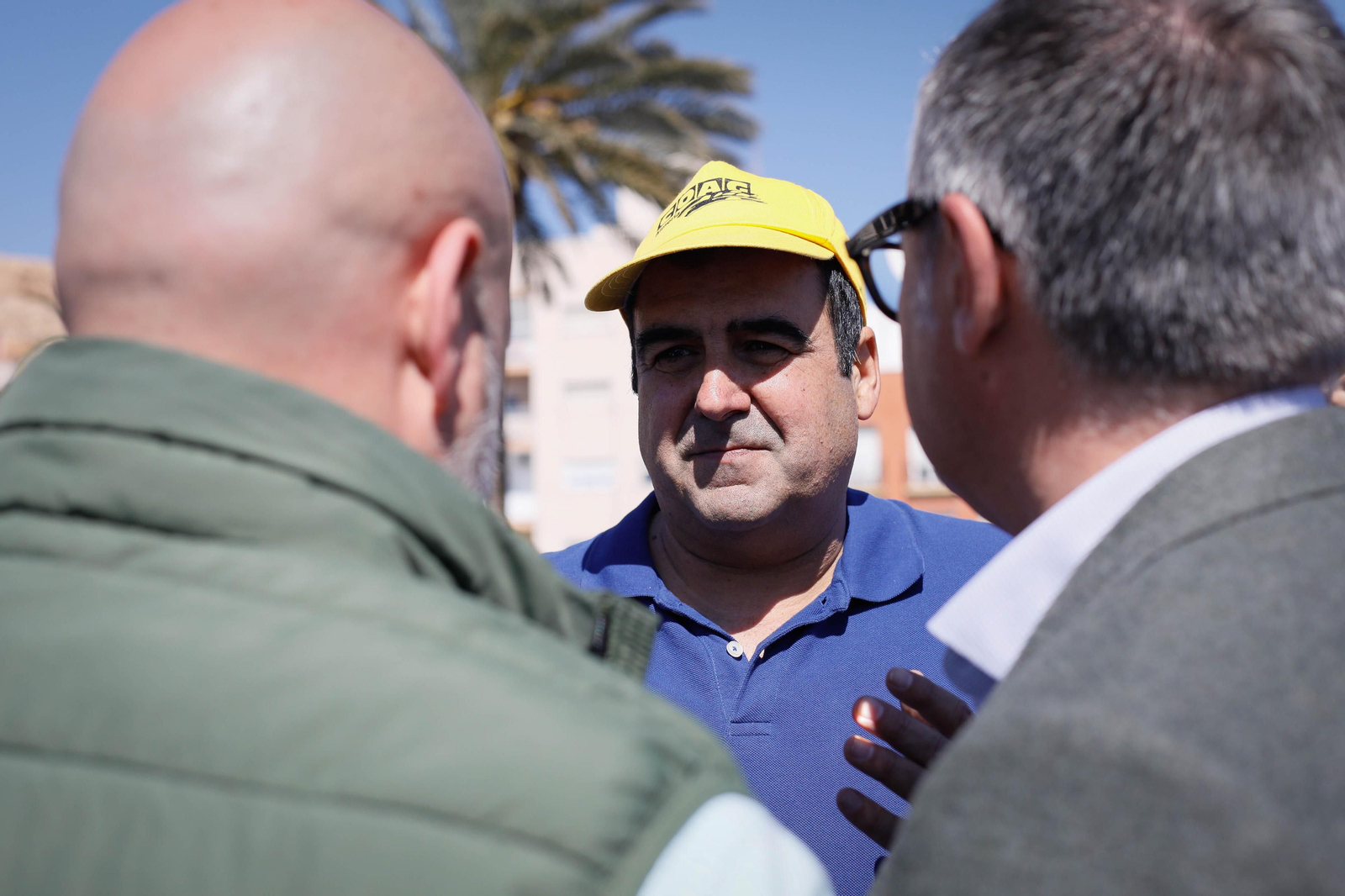 Los agricultores colapsan el puerto de Almería