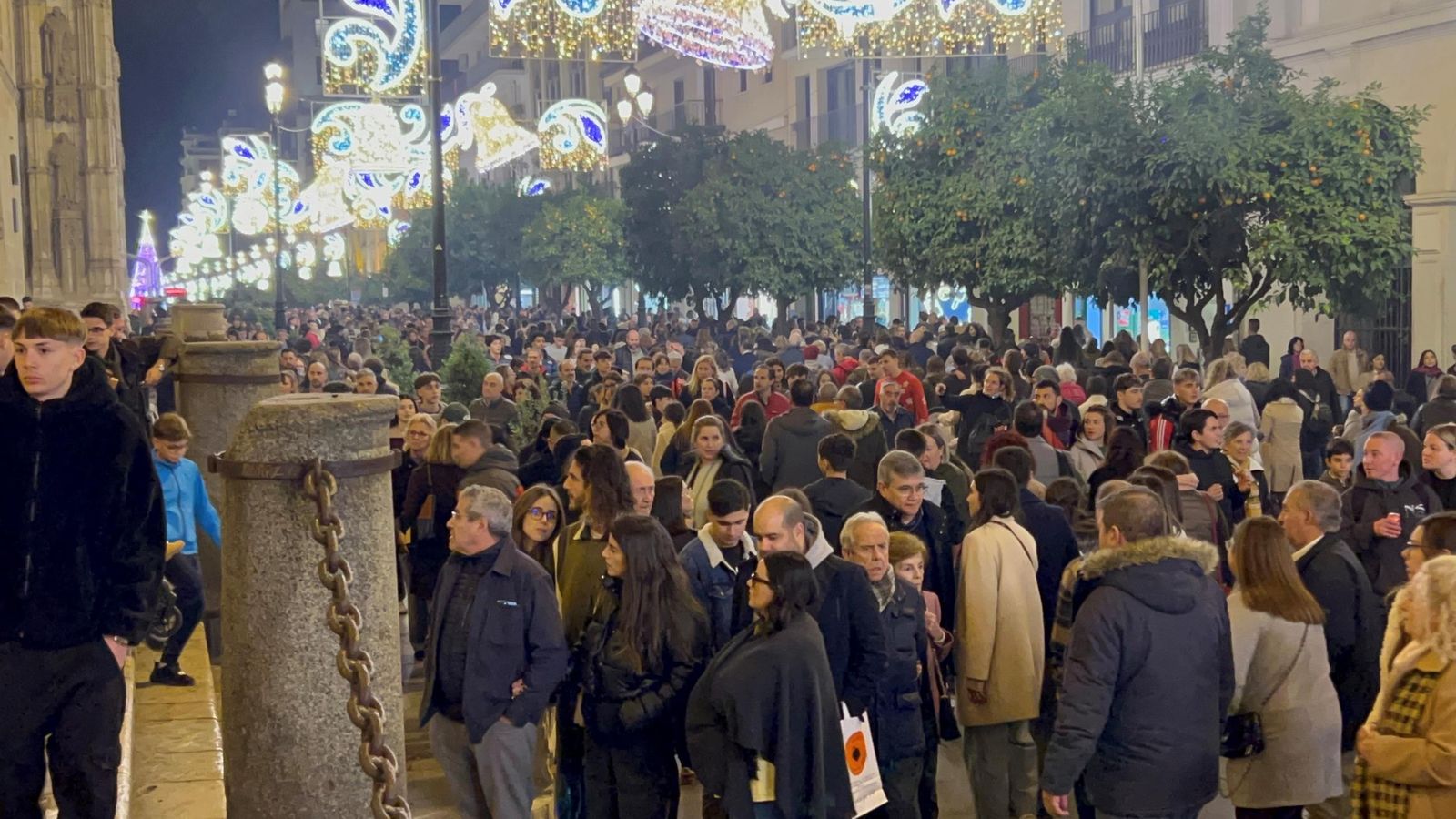 Las calles del centro a reventar en el último fin de semana del año 2024.