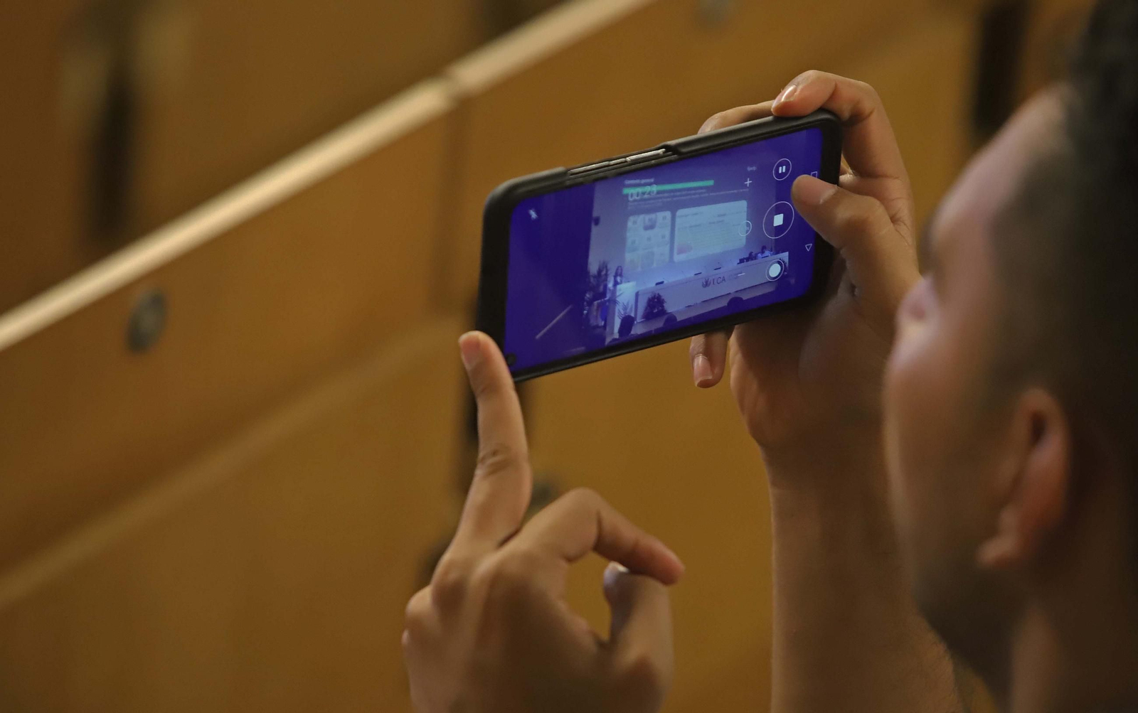 Fotos de la segunda jornada del congreso Rh2edin de energías limpias en la ETSI de Algeciras