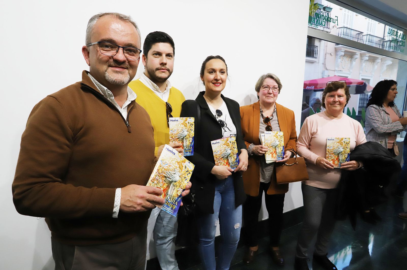 Imágenes de la presentación de la Guía de Semana Santa de Huelva Información