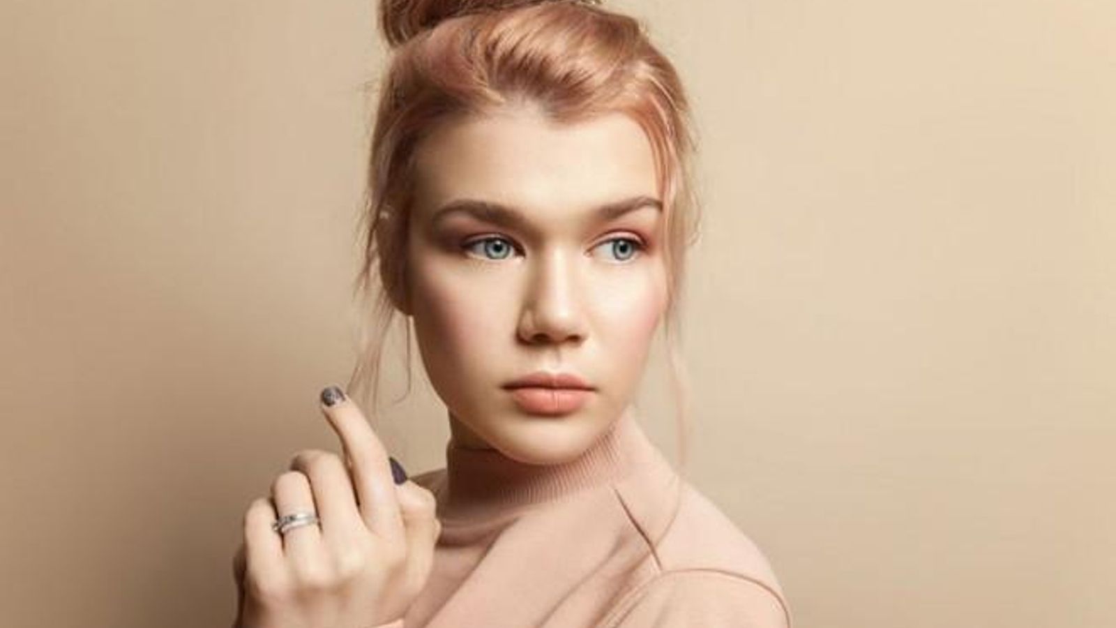 Blorange, el color de pelo que es un híbrido entre rubio y pelirrojo. Blorange, el color de pelo que es un híbrido entre rubio y pelirrojo.