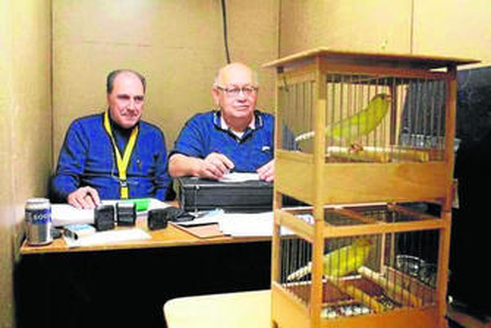 Miembros de la asociación La Torre de Adra.