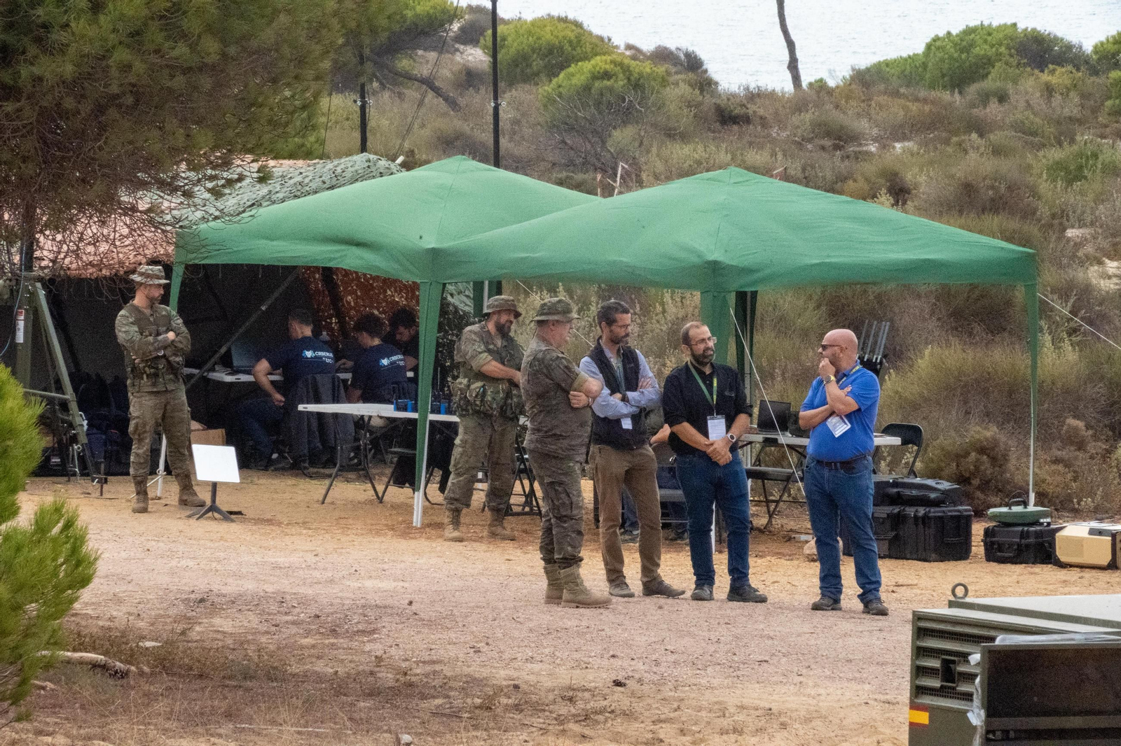 Las espectaculares imágenes del `Atlas 25´, ensayo militar contra drones en Huelva