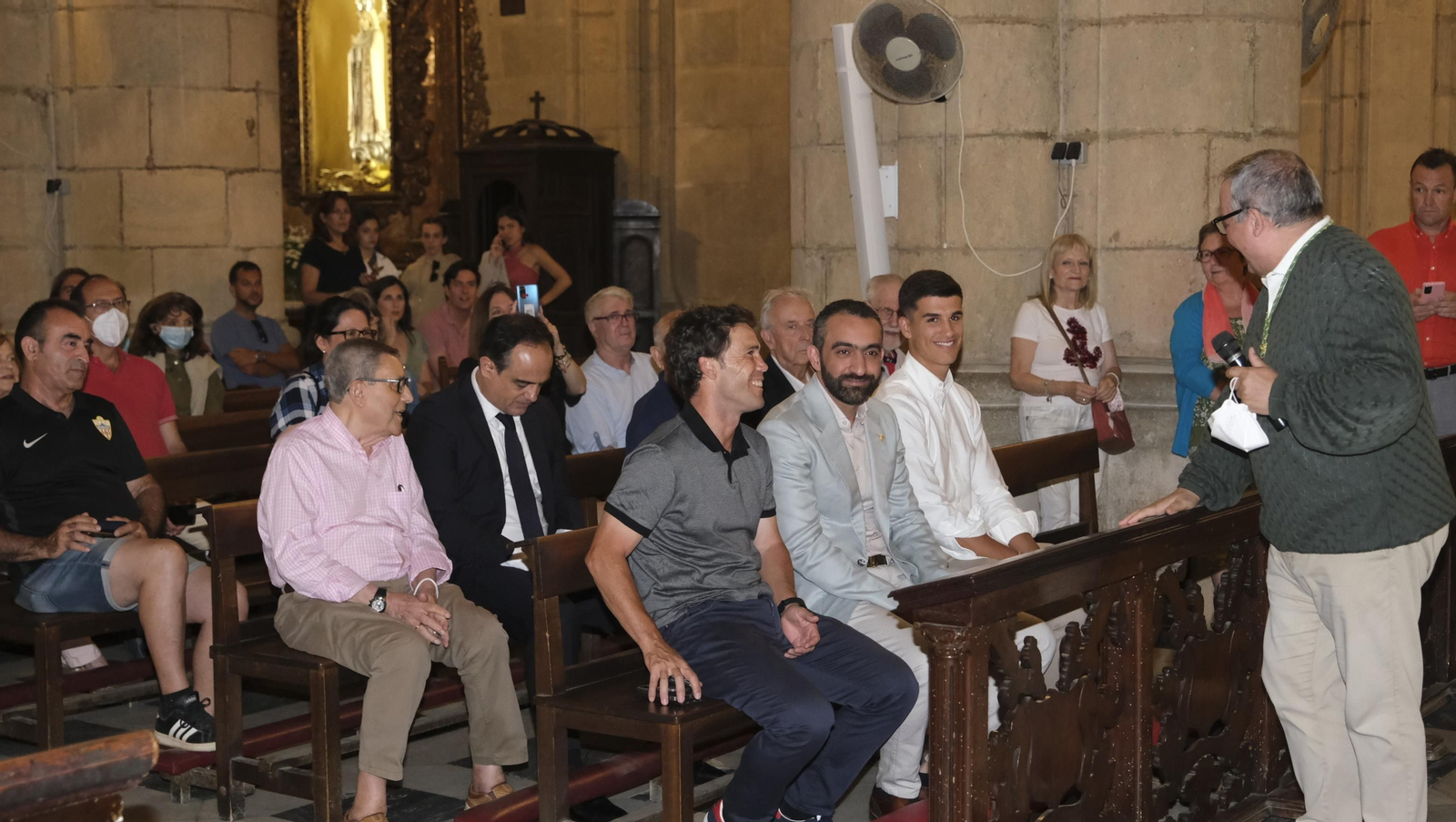 Ofrenda de la U.D. Almería a la Virgen del Mar, por el ascenso a la Liga Santander de Fútbol