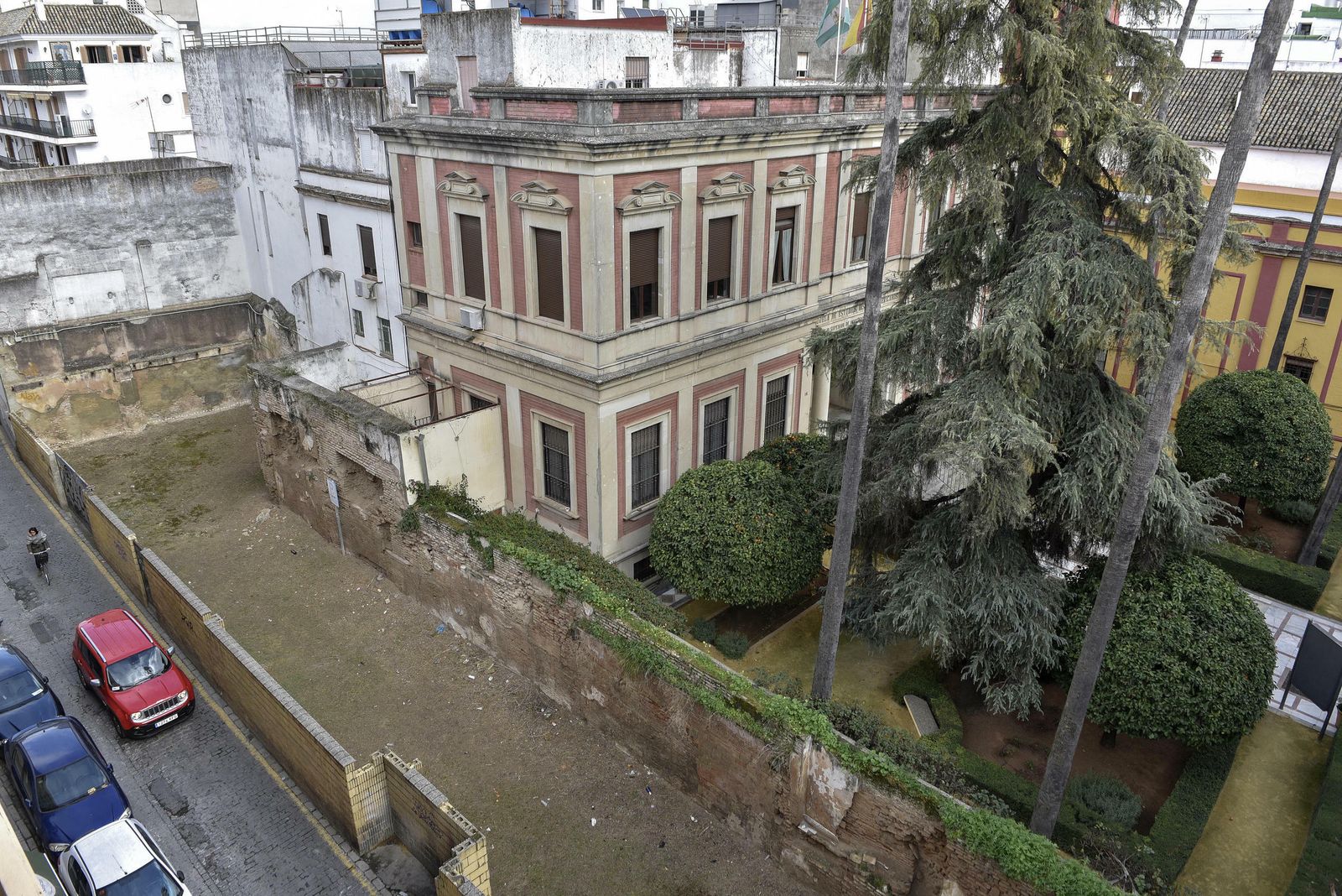 Estado actual en el que se encuentra el céntrico solar.