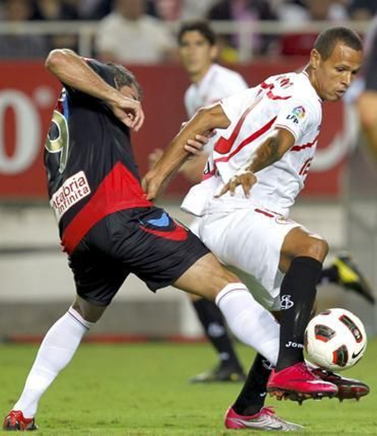 El Sevilla deja escapar otros dos puntos del Sánchez Pizjuán. / EFE