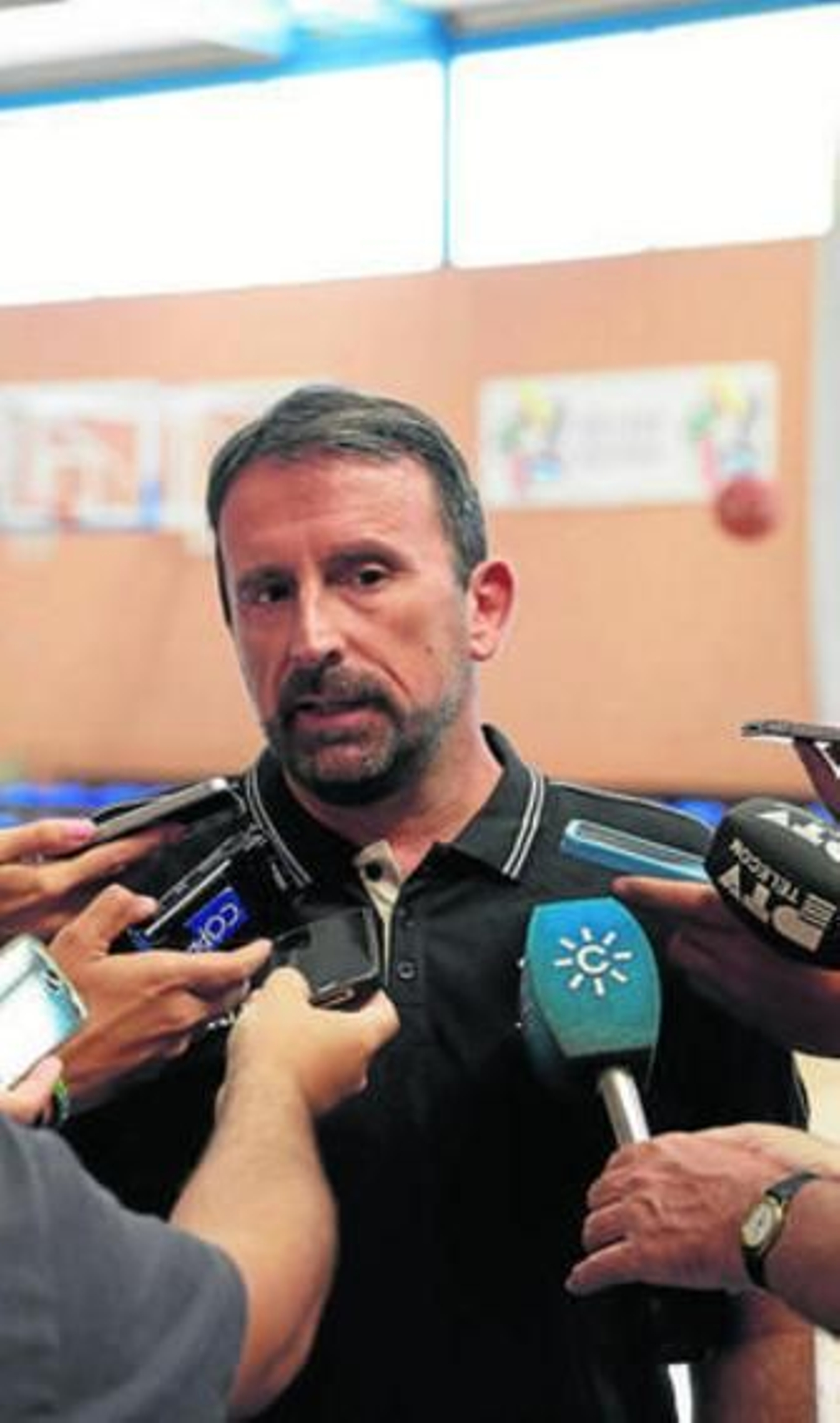 Joan Plaza, en una rueda de prensa en el Carpena.