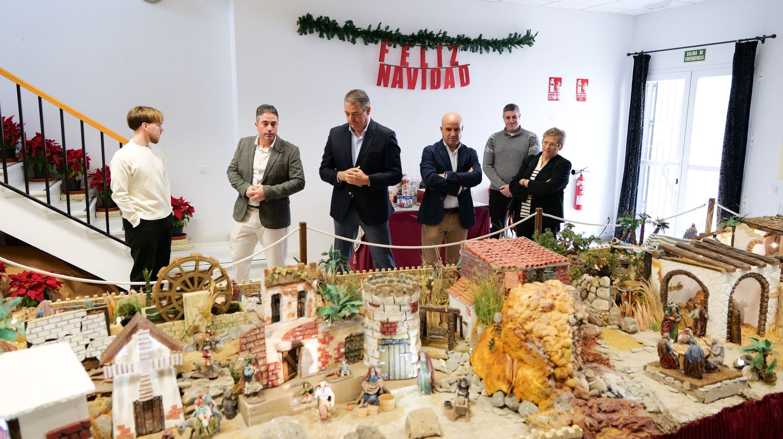 José Antonio García Alcaina, presidente de la Diputación, en su visita a Uleila del Campo.