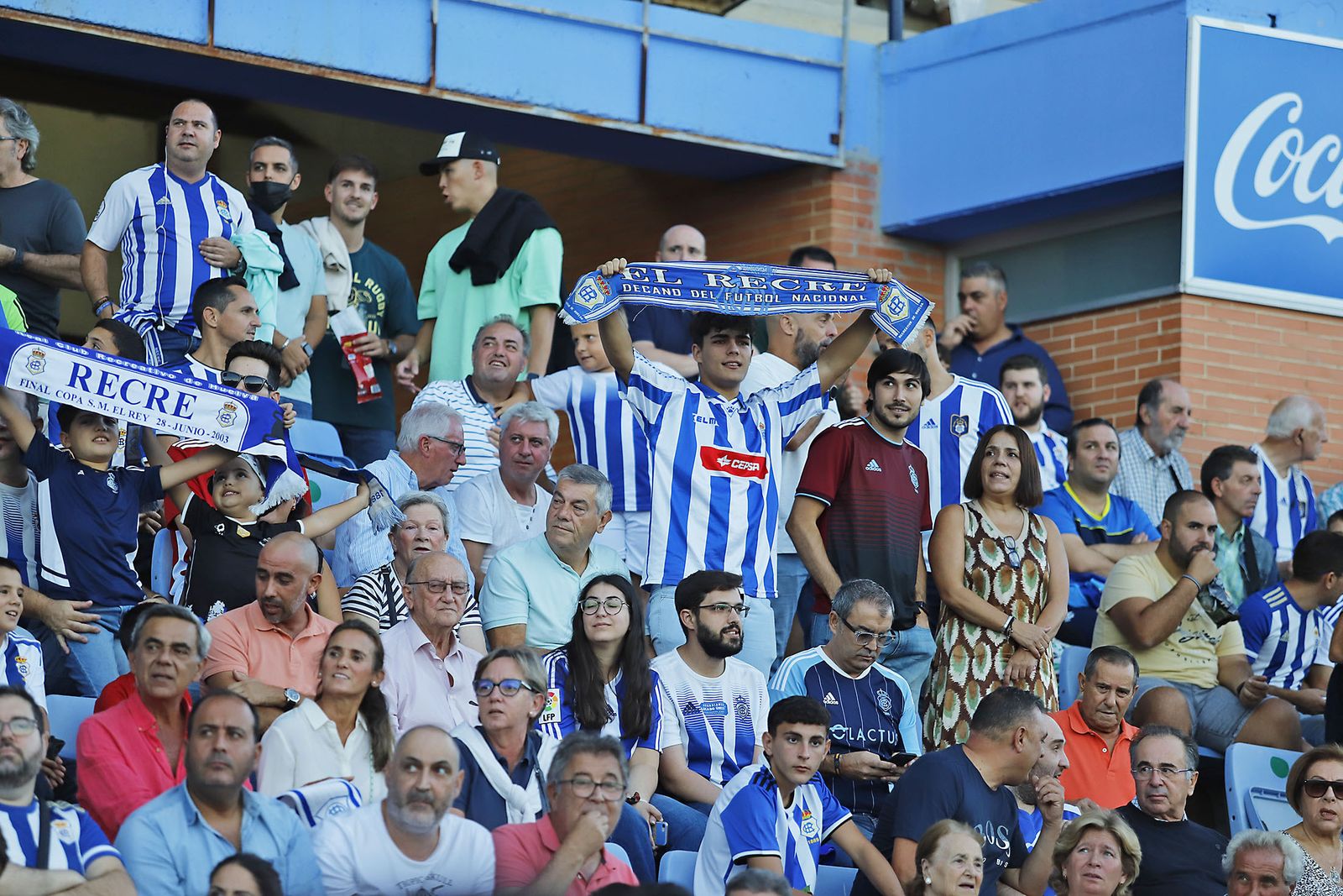 Imágenes del ambiente en el encuentro entre el Recreativo de Huelva y el CD Castellón
