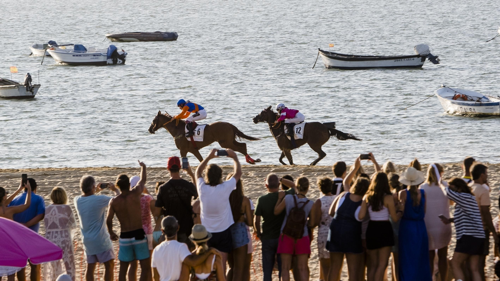 Las carreras de caballos en Sanlúcar en imágenes.