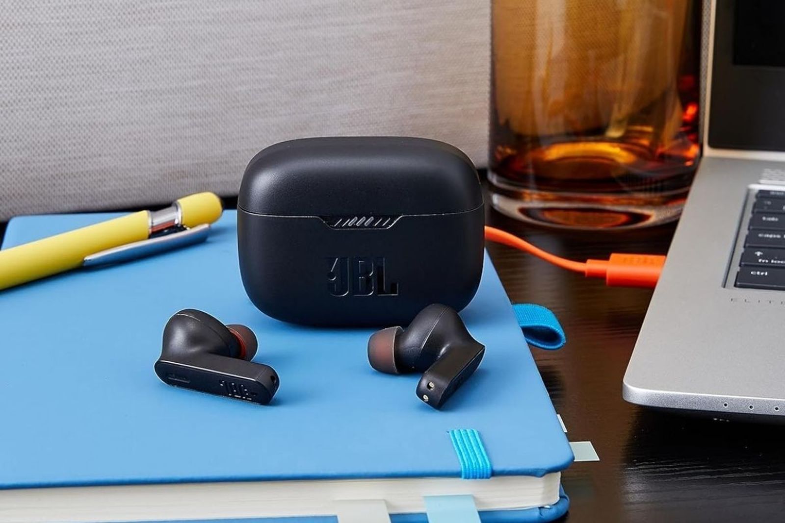 Estos auriculares inalámbricos JBL están rebajados en Amazon: ¡llévatelos ahora con un 20% de descuento!