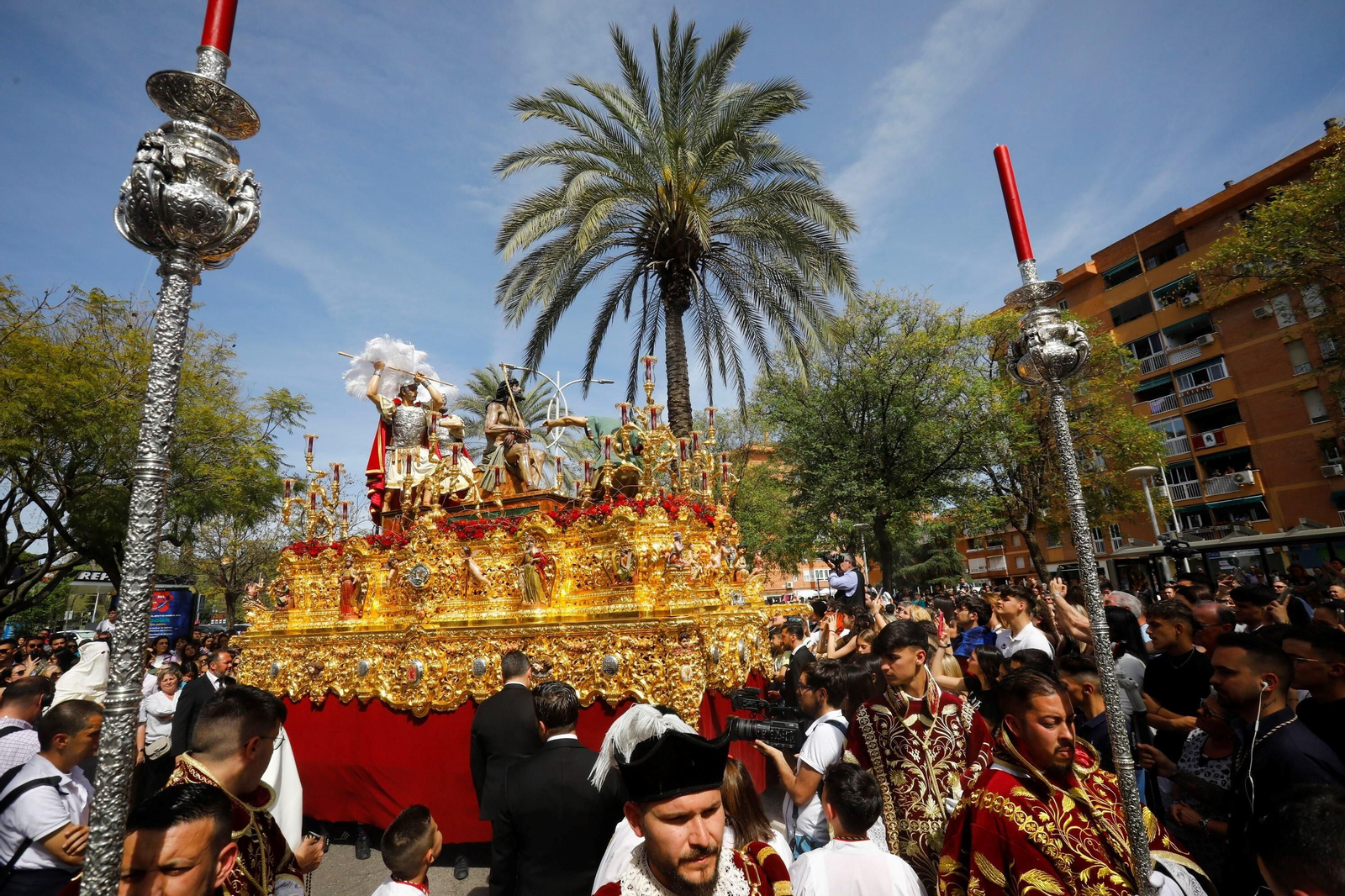 Lunes Santo en Córdoba: la procesión de la Merced, en imágenes