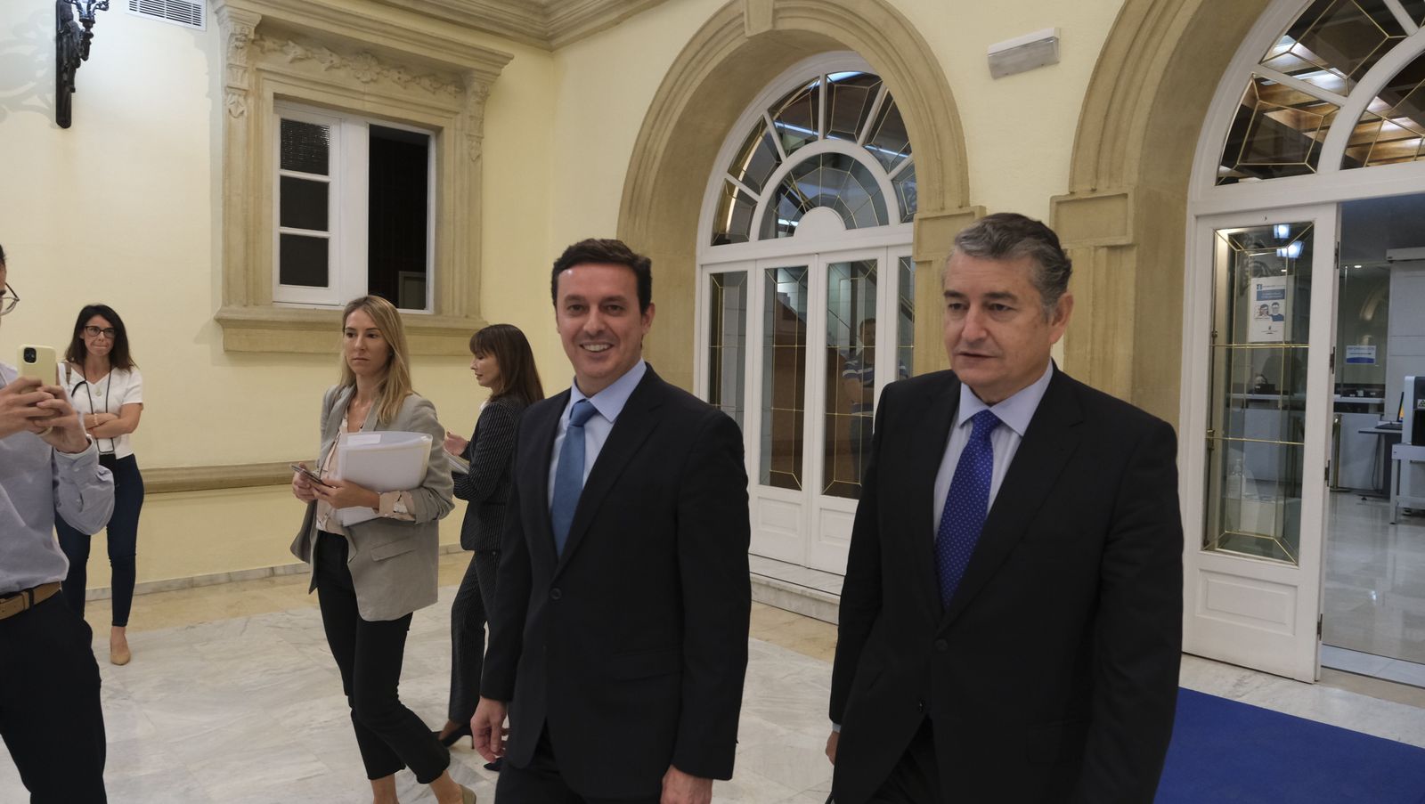 Imágenes de la visita del Consejero de Presidencia, Antonio Sanz, a la Diputación de Almería