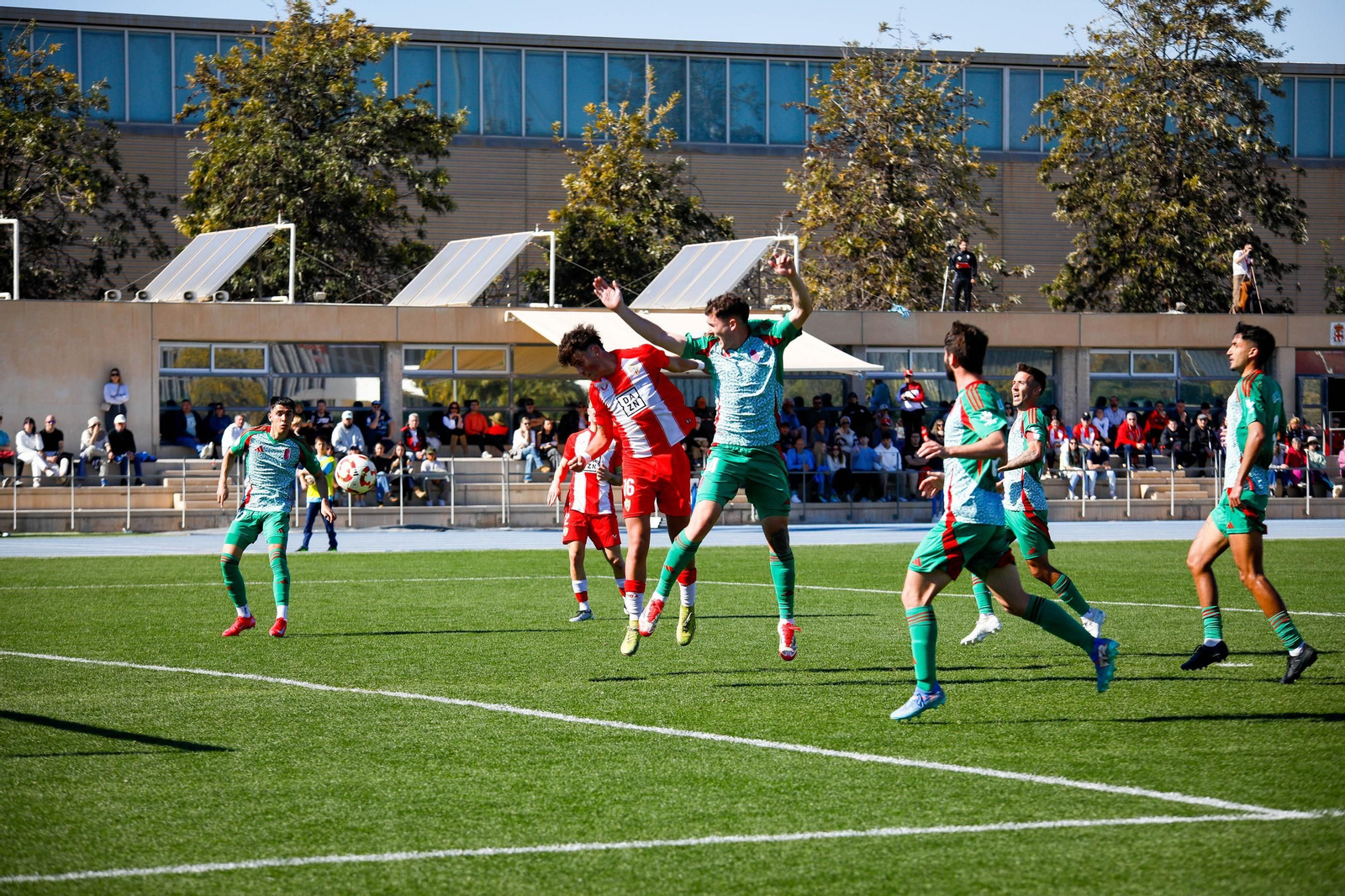 Las imágenes de Segunda RFEF entre Almeria B y recreativo de Granada