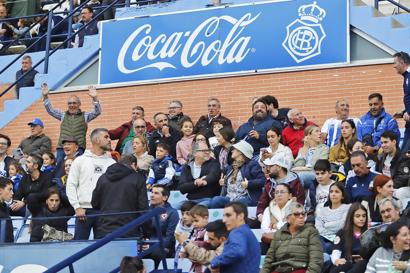 Imágenes del ambiente en el Recreativo de Huelva - San Fernando