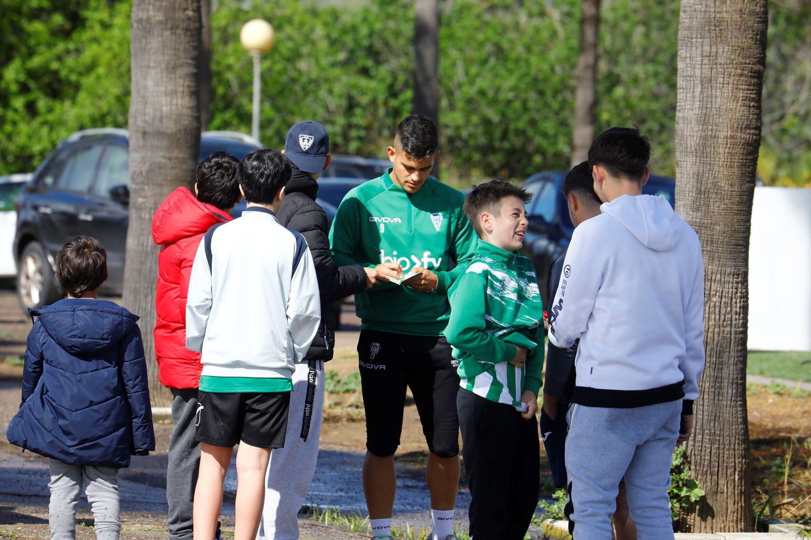Las mejores fotos de un entrenamiento del Córdoba CF con notable presencia de su afición