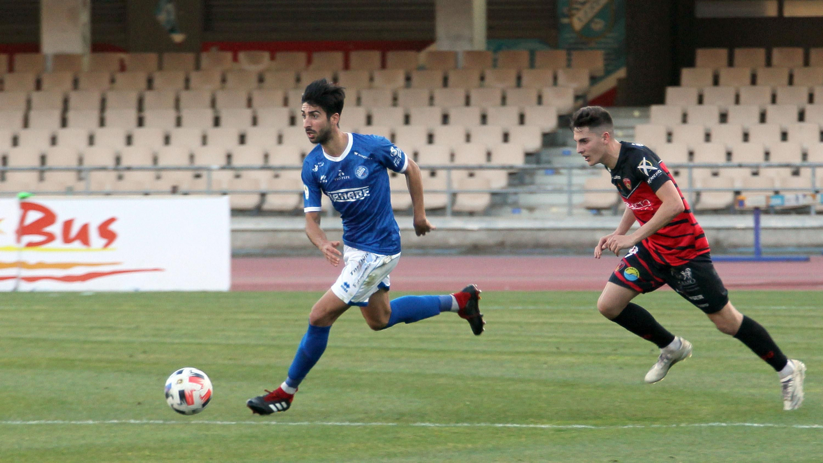 Imágenes del Xerez DFC contra Salerm Puente Genil en Chapín