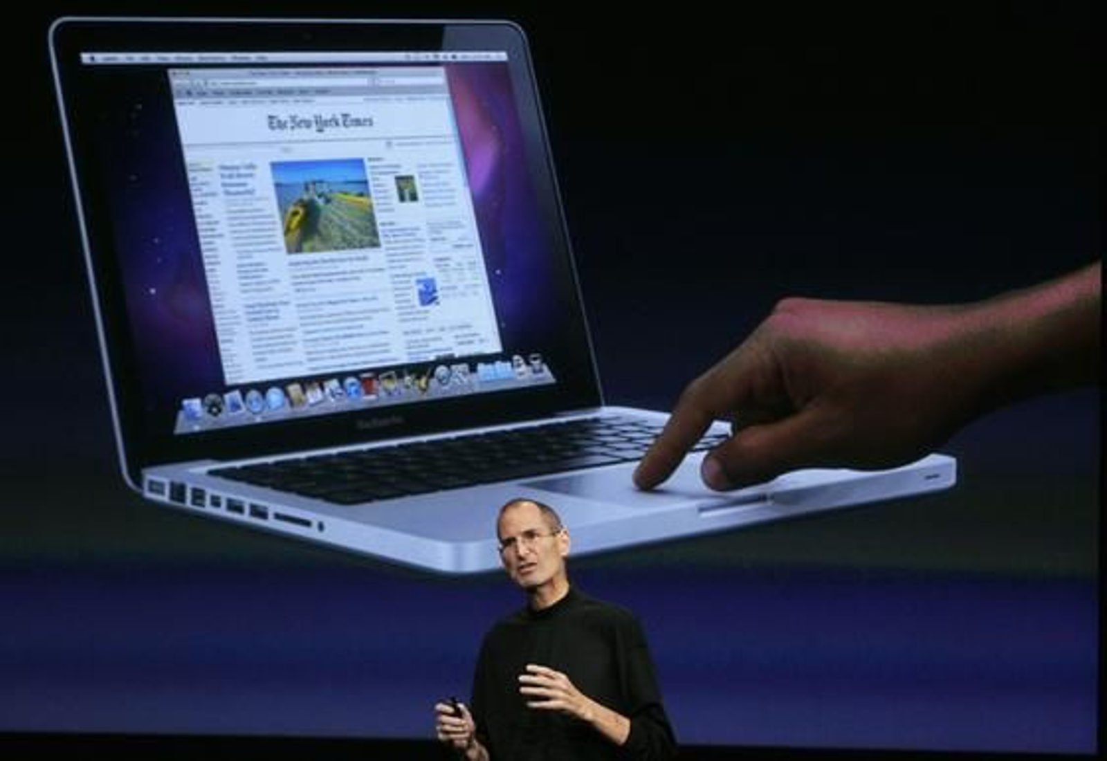 Apple presenta el nuevo modelo del portátil Mac Book Air. / Reuters