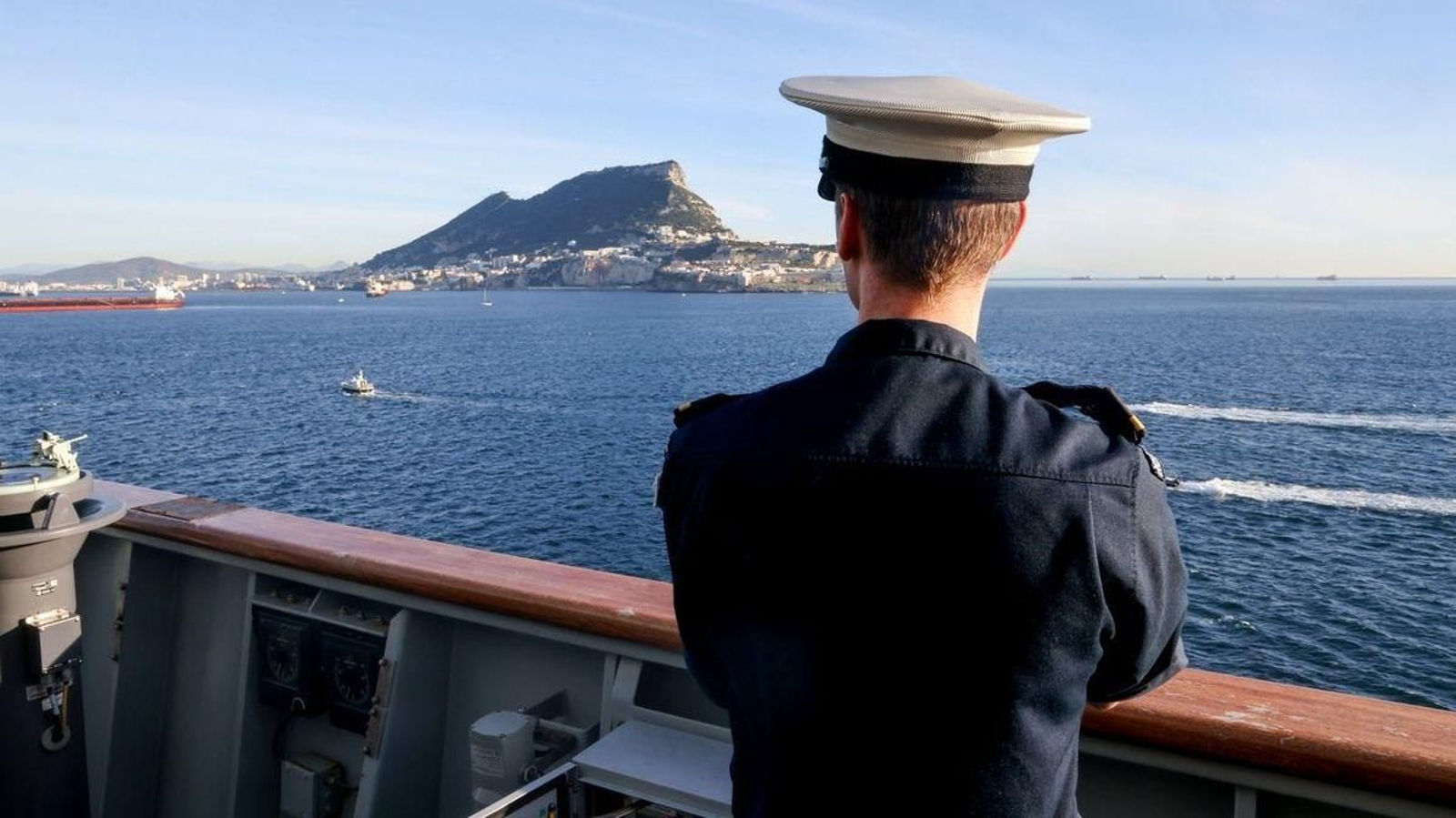 El HMS Prince of Wales, el portaviones más grande y avanzado de la Royal Navy, pone rumbo al Reino Unido este miércoles tras finalizar su escala en Gibraltar.